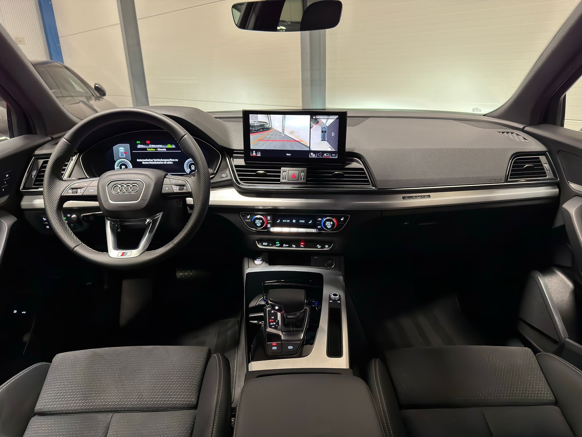 AUDI Q5 2.0 50 TFSI e S Line quattro S-Tronic-image-7