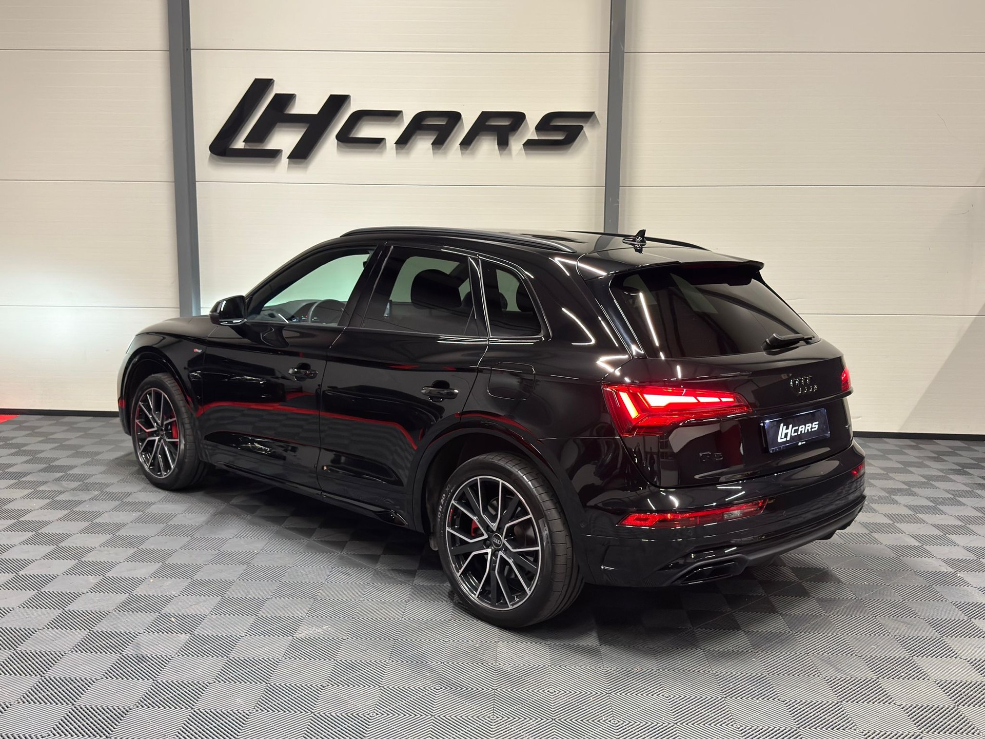 AUDI Q5 2.0 50 TFSI e S Line quattro S-Tronic-image-2