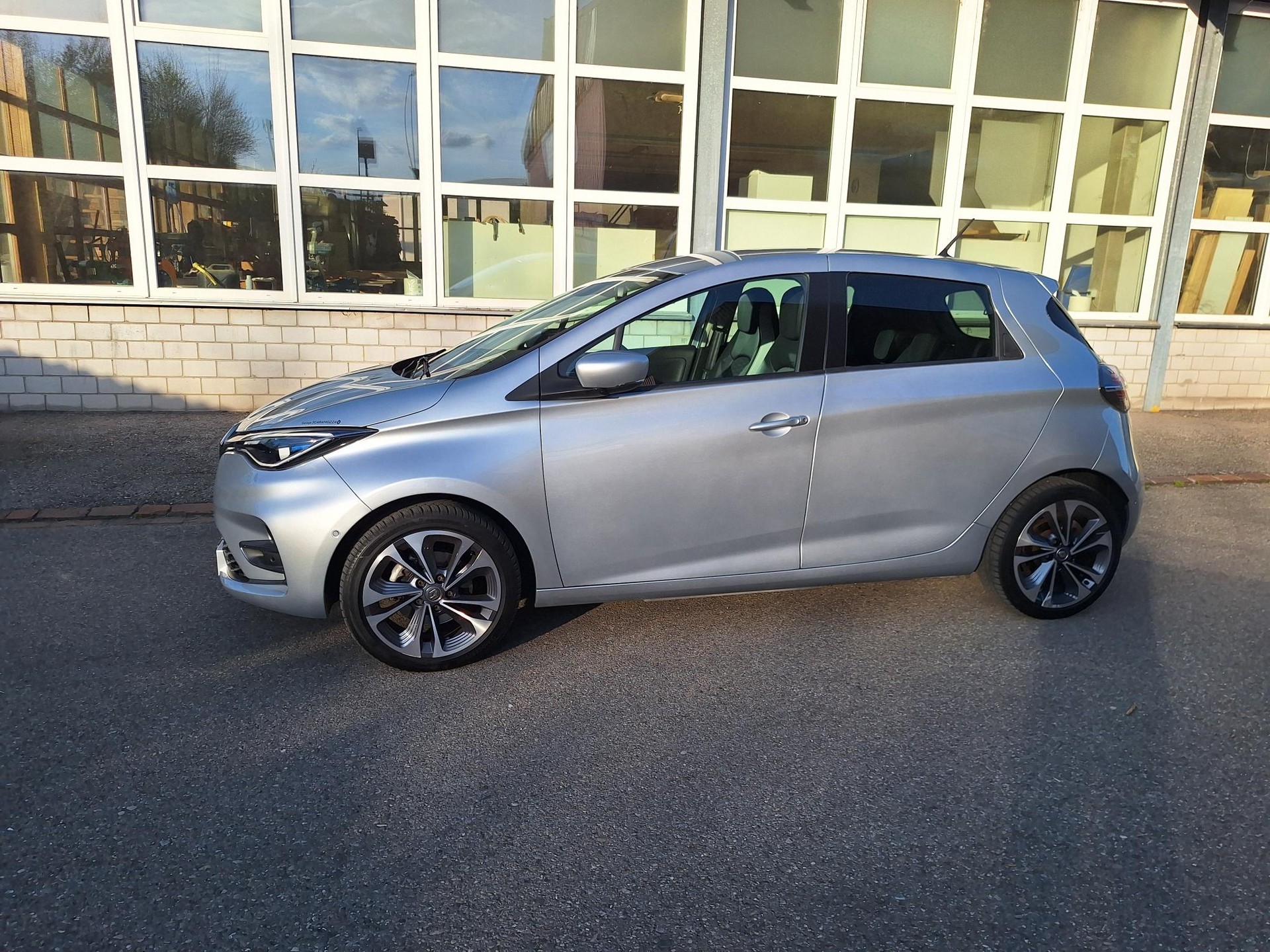 RENAULT R135 Intens inkl. Batterie-image-1