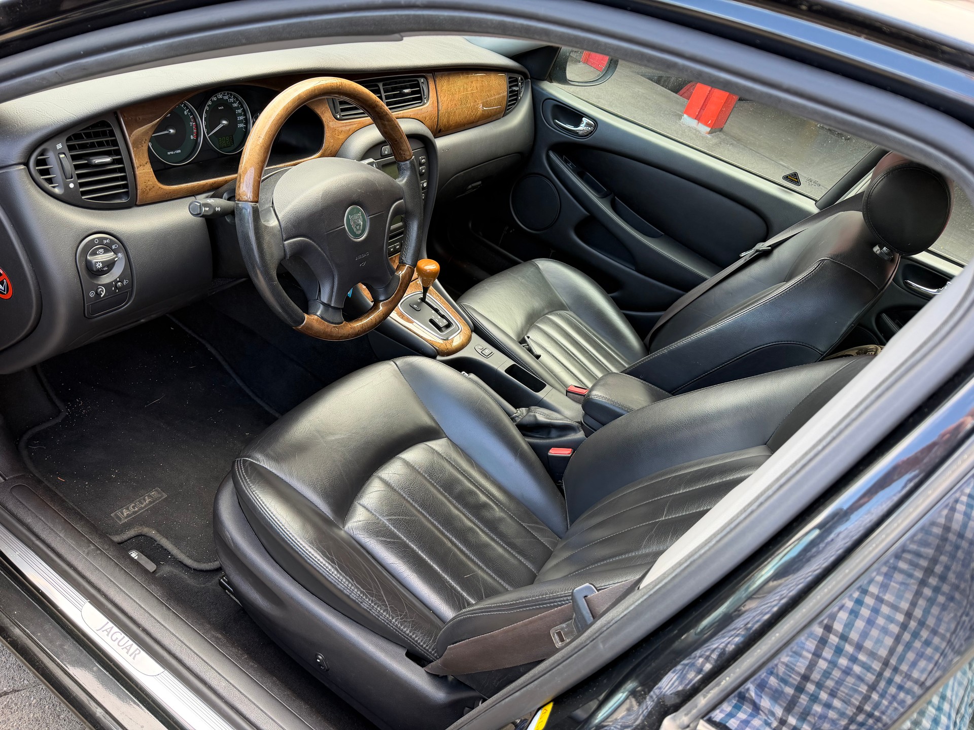 JAGUAR X-Type 2.0 V6 Classic-image-7