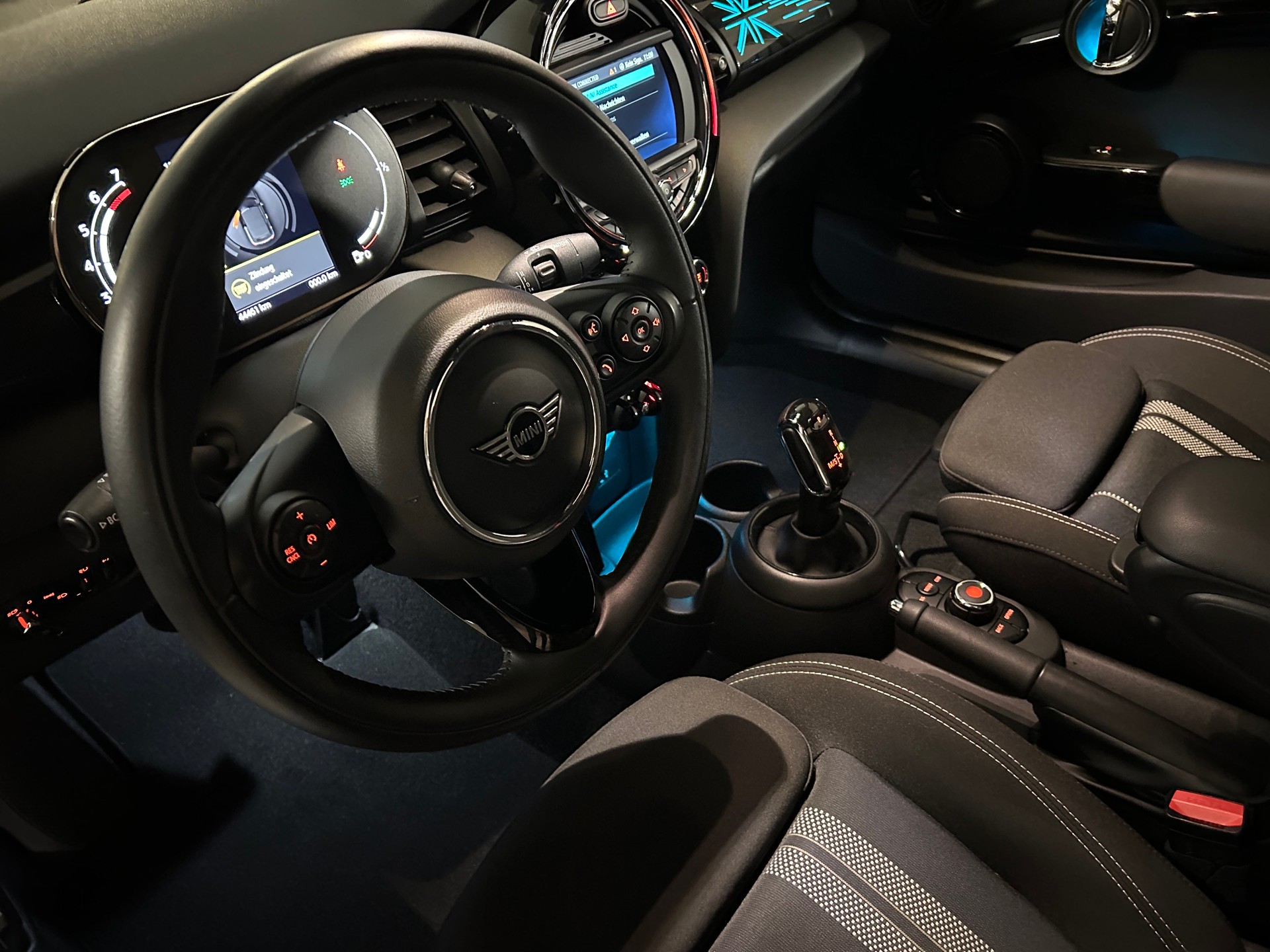 MINI Cooper S Cabriolet DKG-CH Fahrzeug-Face Lift Modell mit digitalem Tacho--image-11