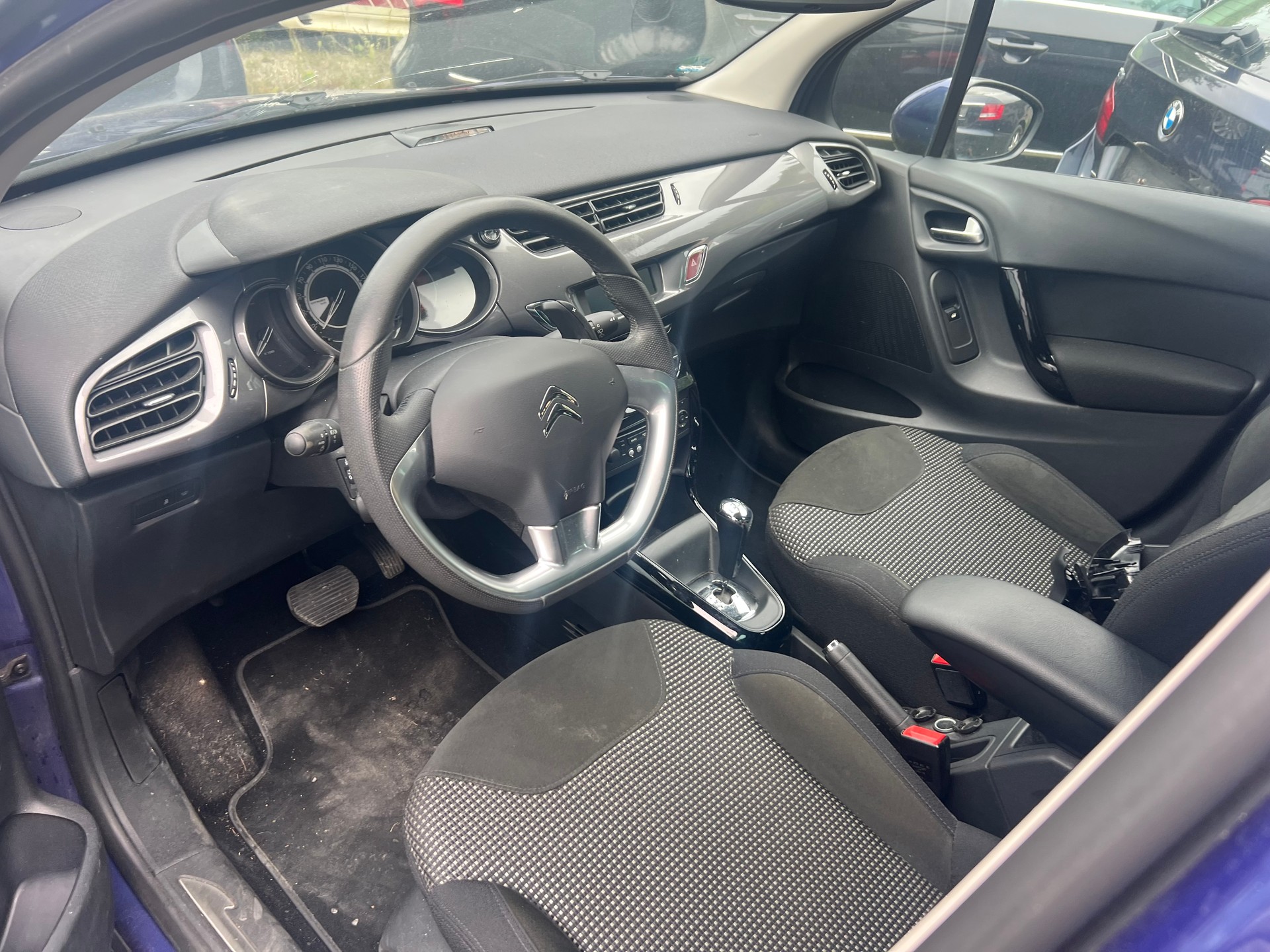 CITROEN C3 1.6 16V e-HDi Exclusive EGS6-image-8