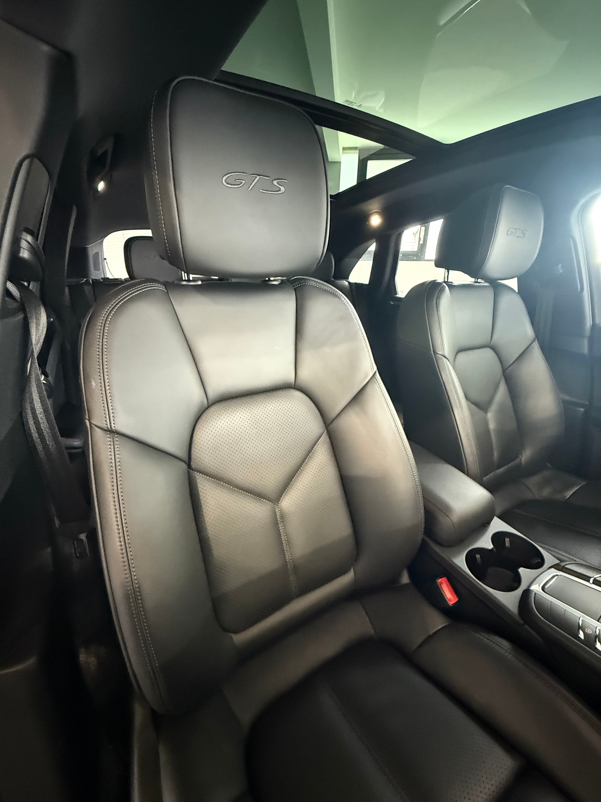 PORSCHE Macan GTS PDK-image-13