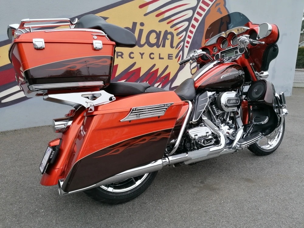 HARLEY-DAVIDSON FLHXSE Street Glide ABS CVO-image-3