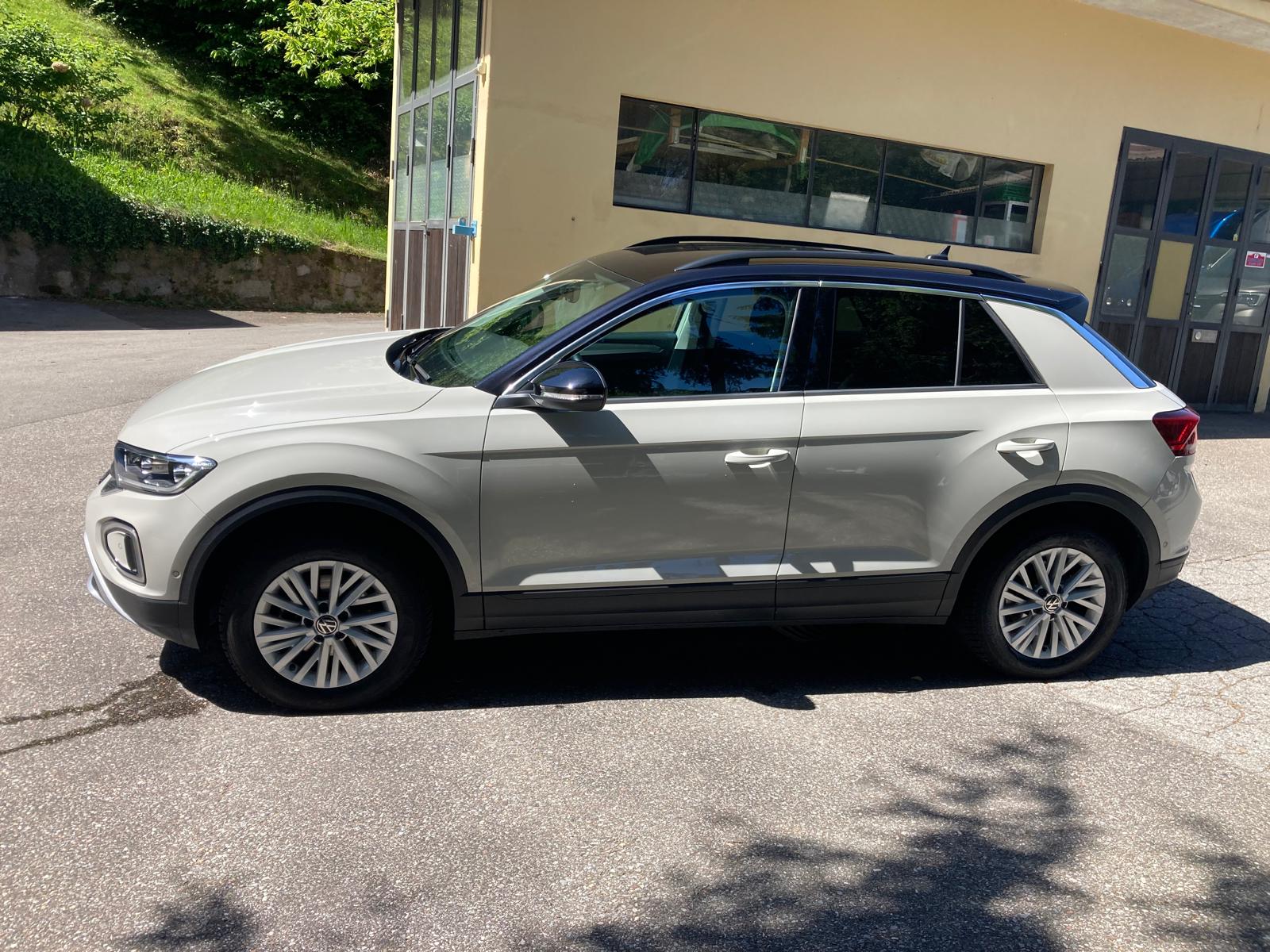 VW T-Roc 1.5 TSI EVO Life DSG-showroom-element-3