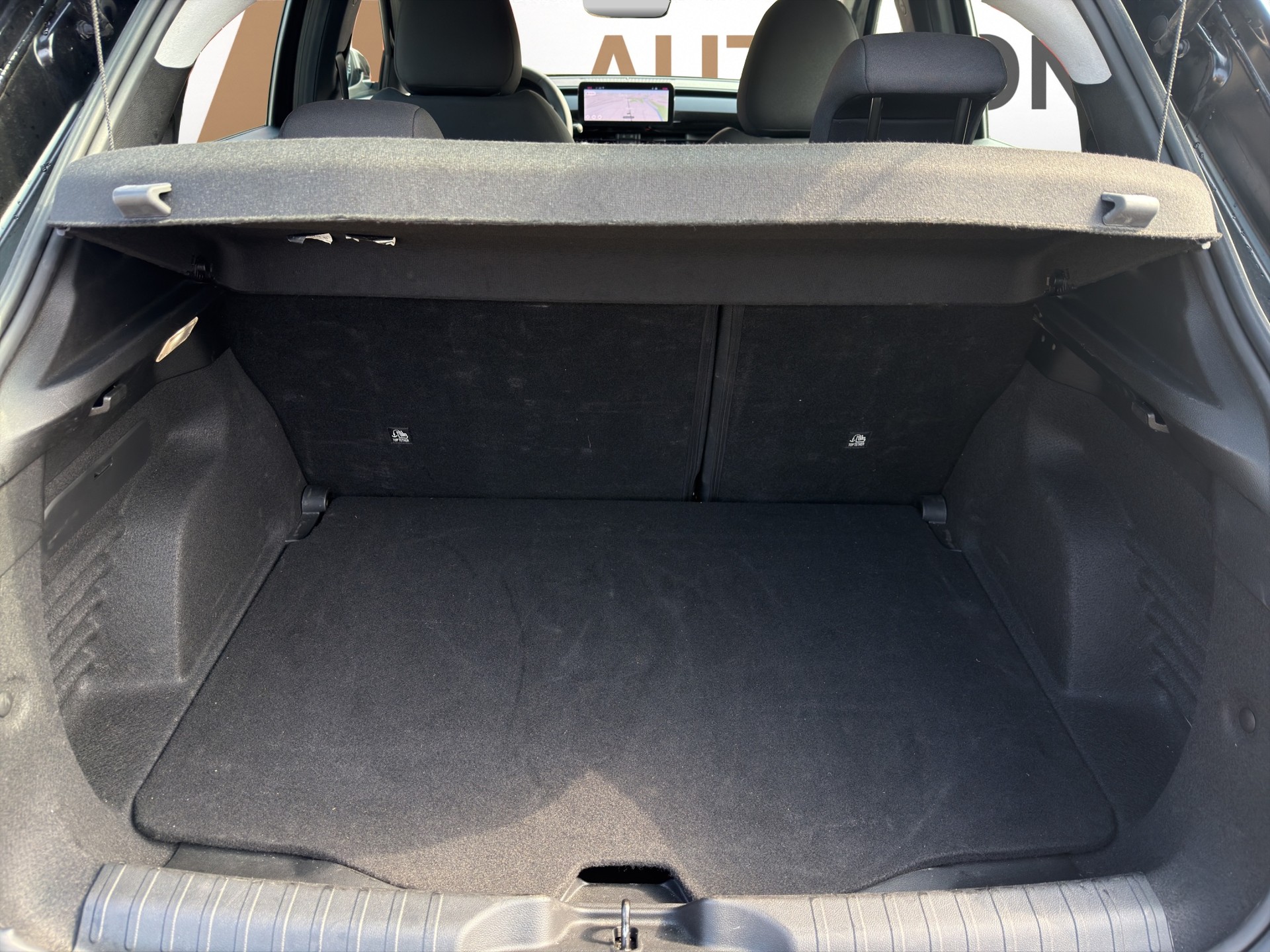 FIAT 600 1.2 Hybrid 145 Cult-image-17