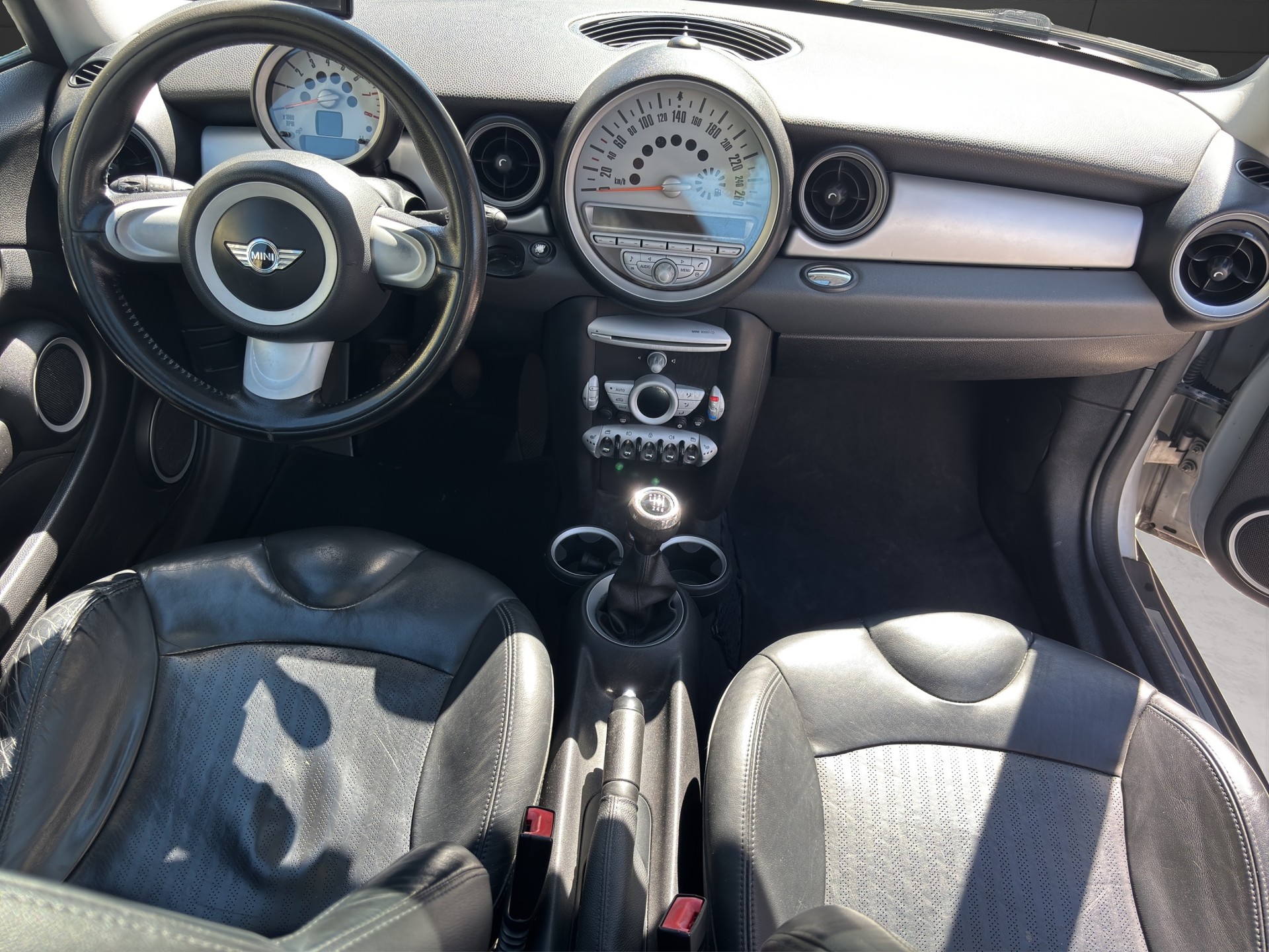 MINI R56 Cooper 1.6-image-15