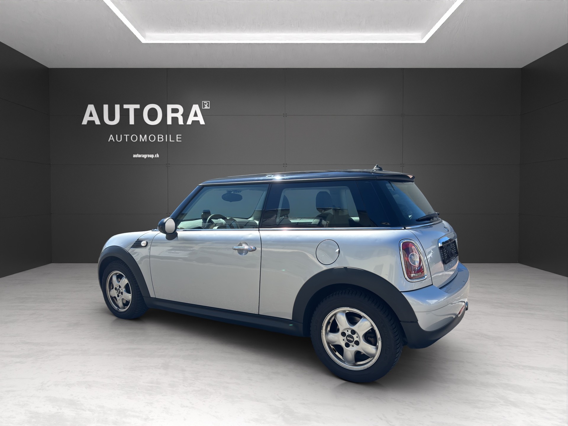 MINI R56 Cooper 1.6-image-4