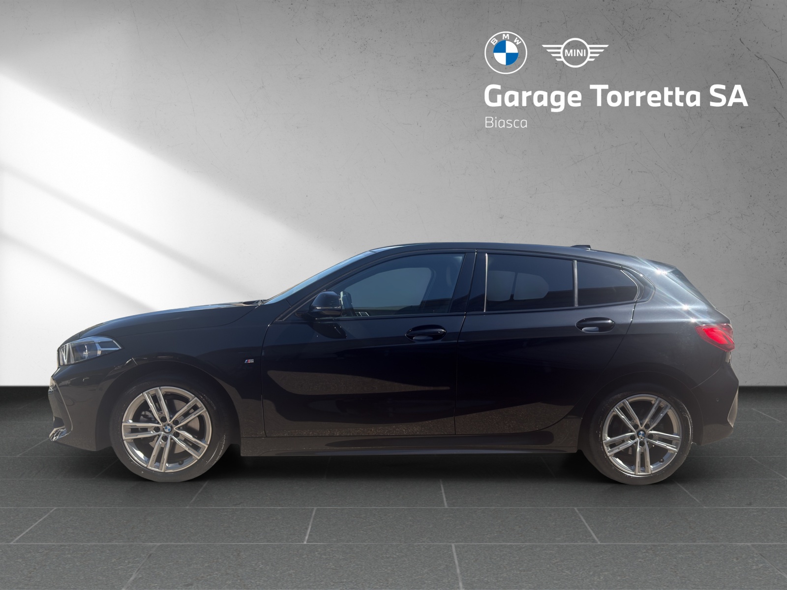 BMW 118i M Sport Steptronic-showroom-element-1