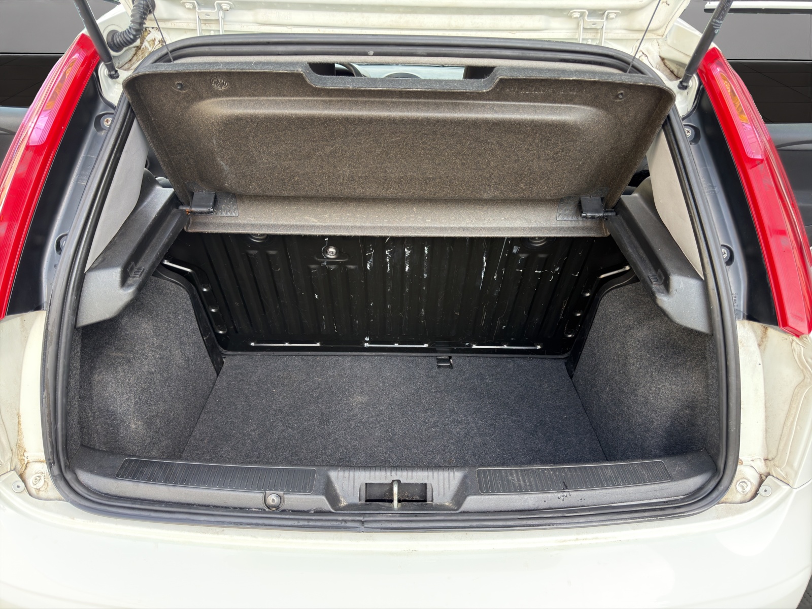 FIAT Punto 1.2 Young-image-18