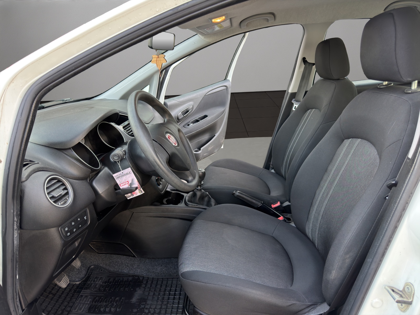 FIAT Punto 1.2 Young-image-8