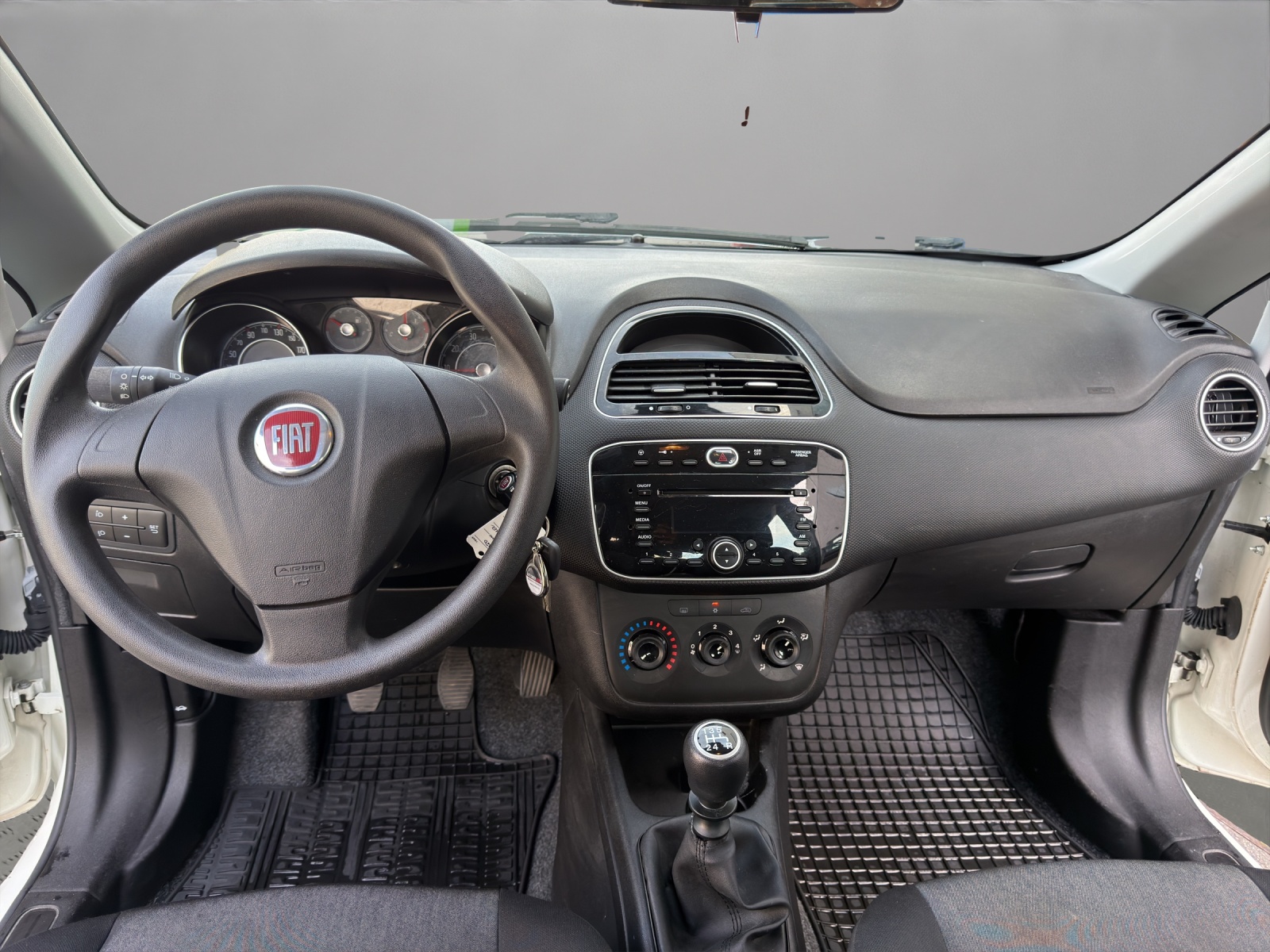 FIAT Punto 1.2 Young-image-13