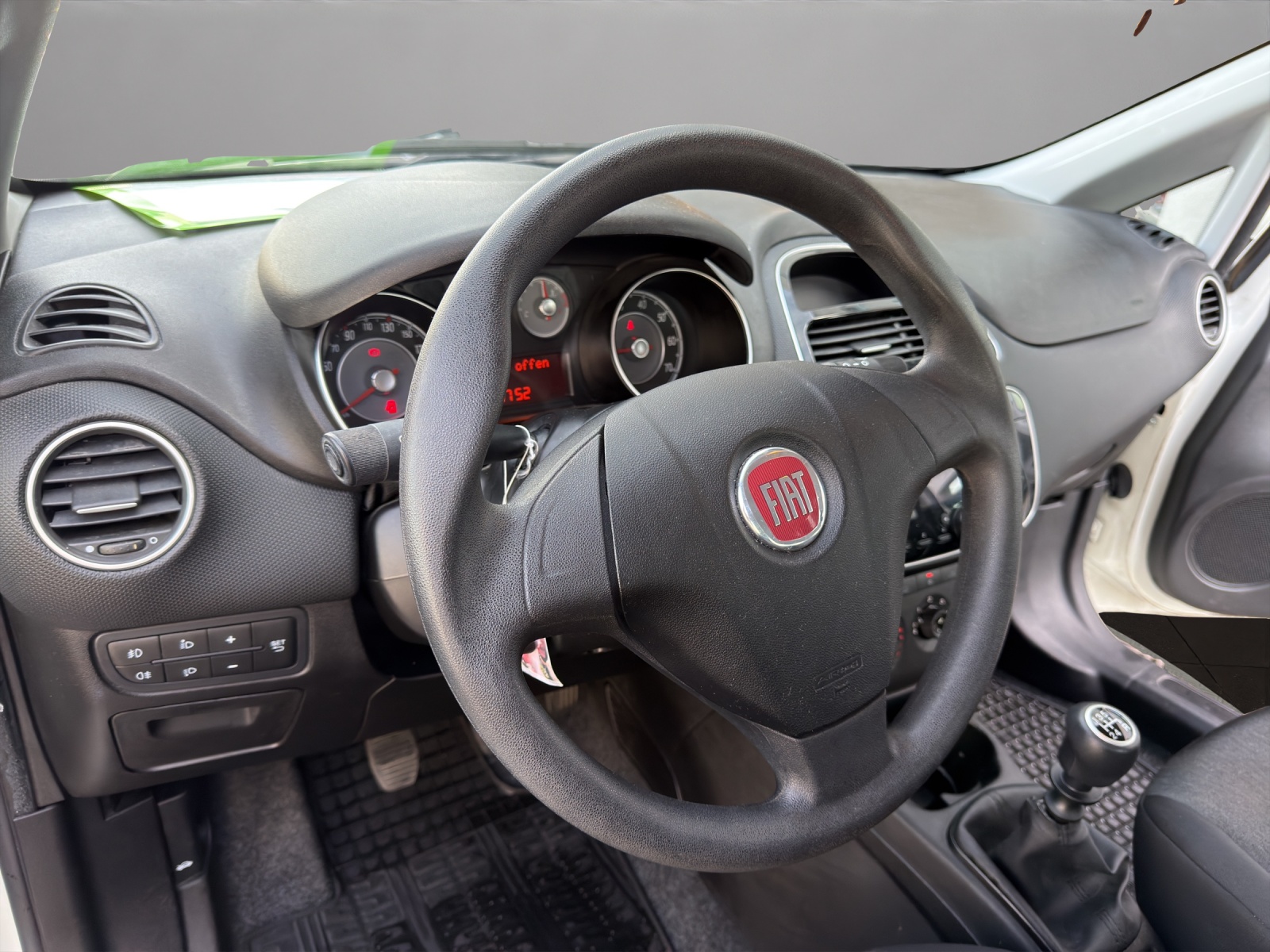 FIAT Punto 1.2 Young-image-9