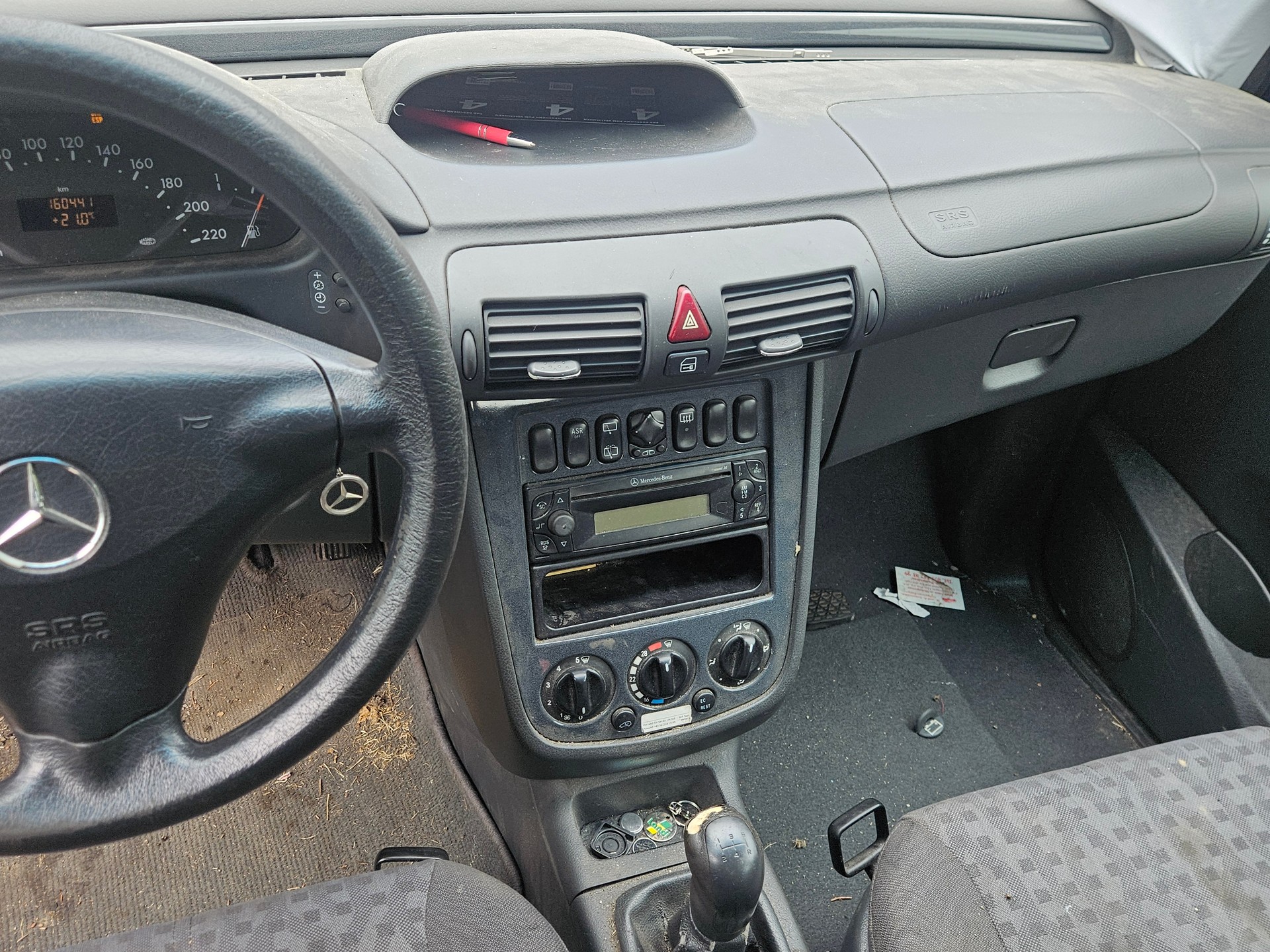 MERCEDES-BENZ Vaneo 1.9i Imagination-image-7