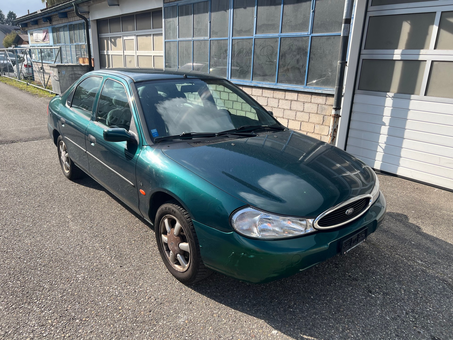 FORD Mondeo 2.0i Ghia