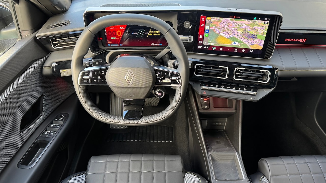 RENAULT R4 E-Tech Comfort Range 52 kWh Iconic-image-10