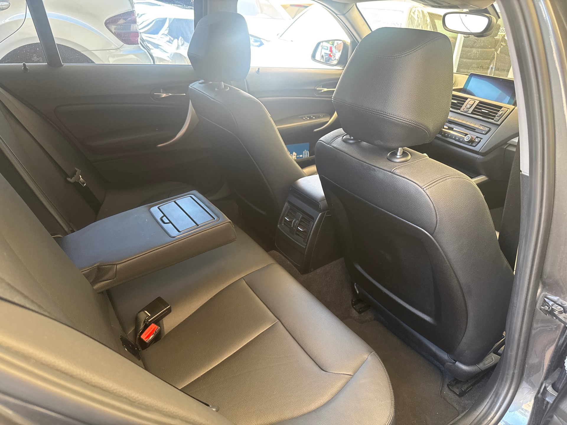 BMW 116i Steptronic-image-3