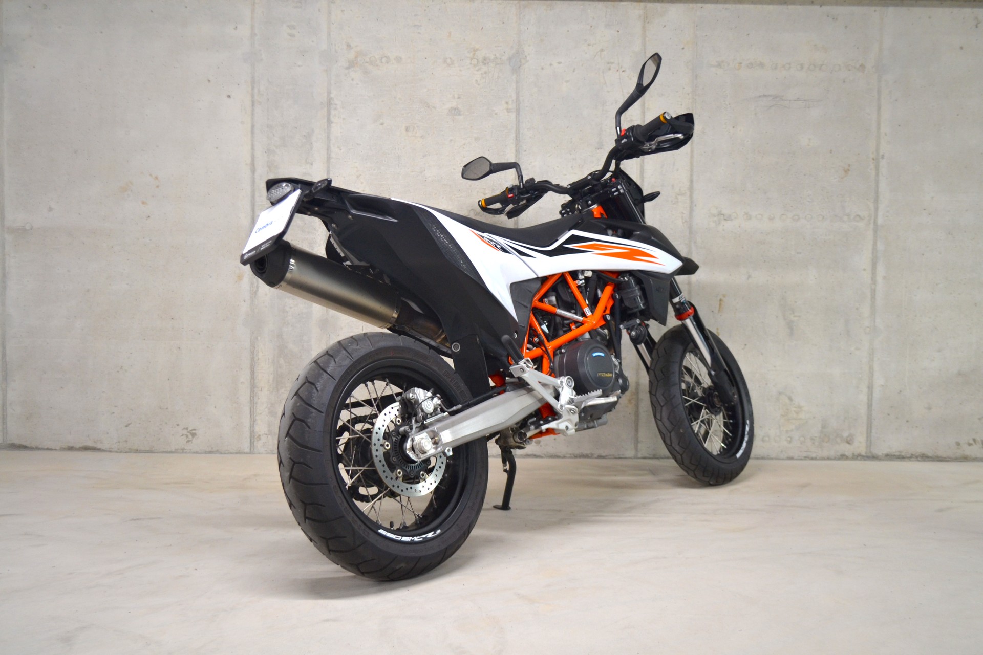 KTM 690 SMC R ABS-image-2