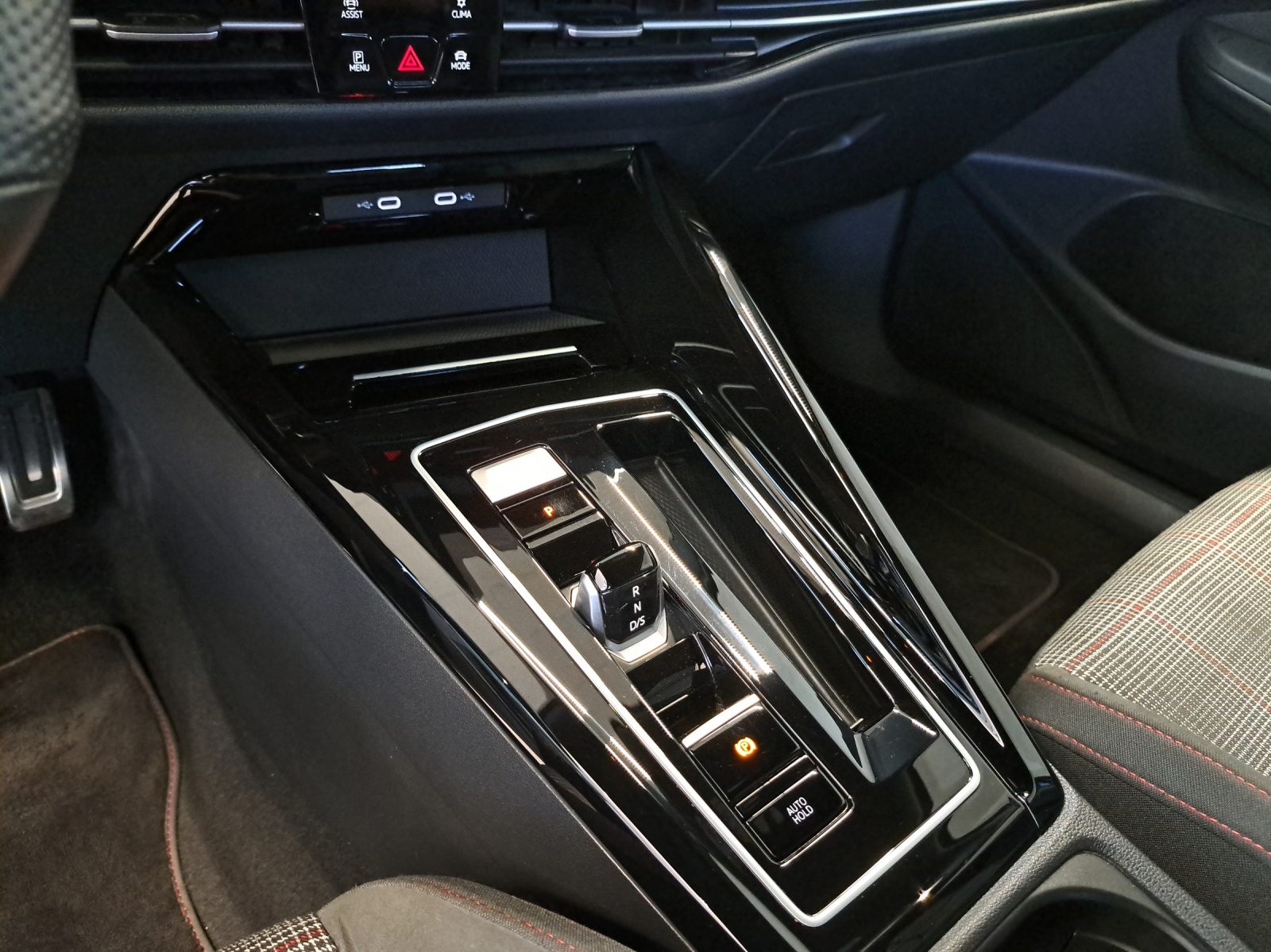 VW Golf VIII 2.0 TSI GTI DSG-image-20