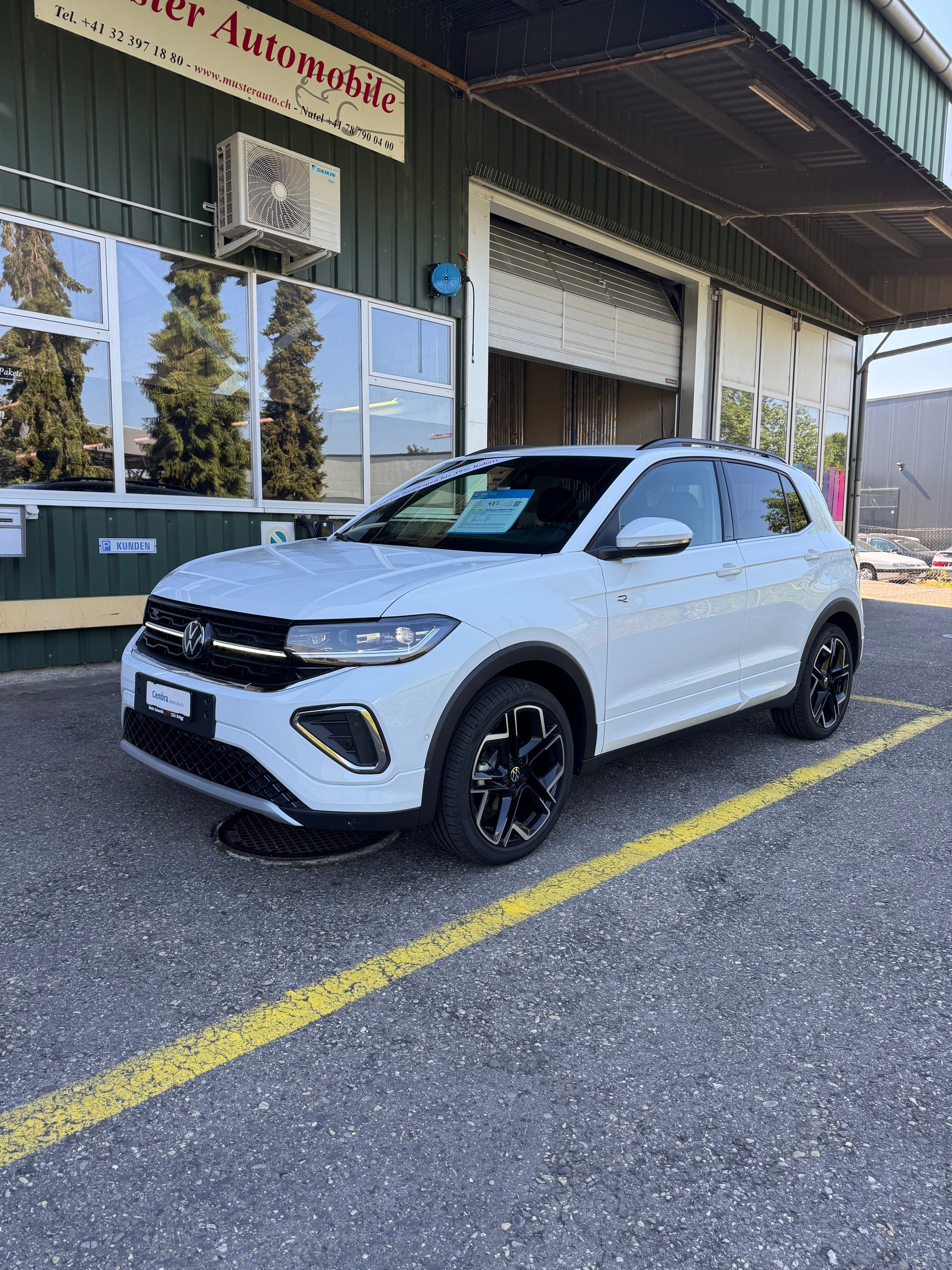 VW T-Cross 1.5 TSI EVO ACT R-Line DSG 150 PS mit Anhängerkupplung und 4 Jahren Garantie mit 39 % Rabatt !