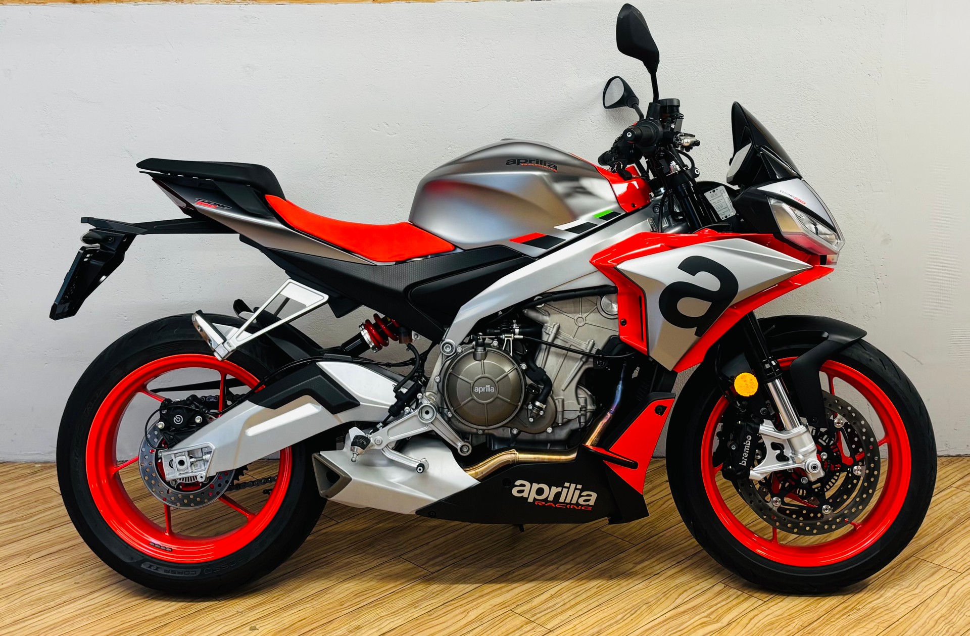 APRILIA Tuono 660 (35kw)-image-1