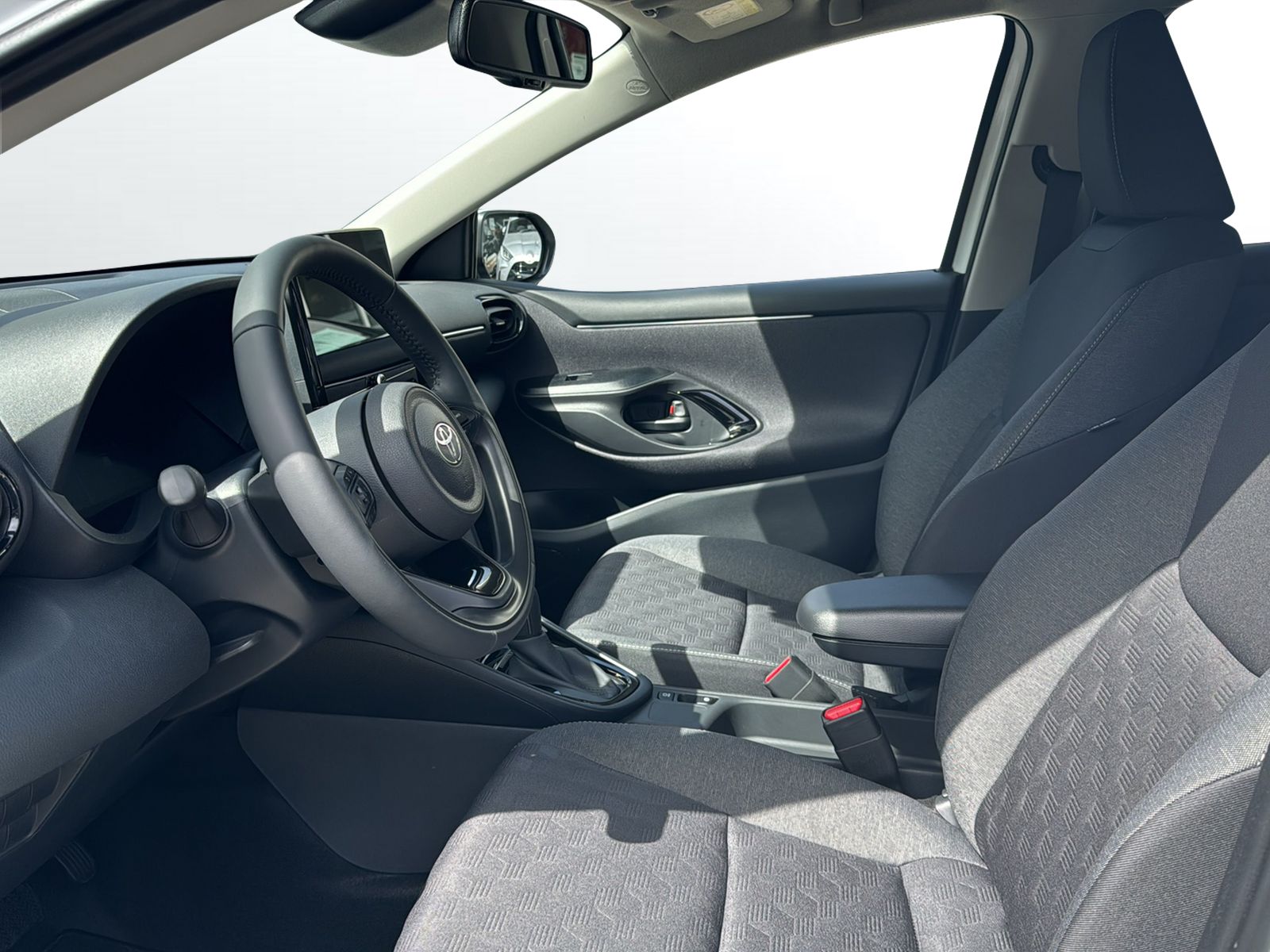 TOYOTA Yaris 1.5 Trend e-CVT-image-6