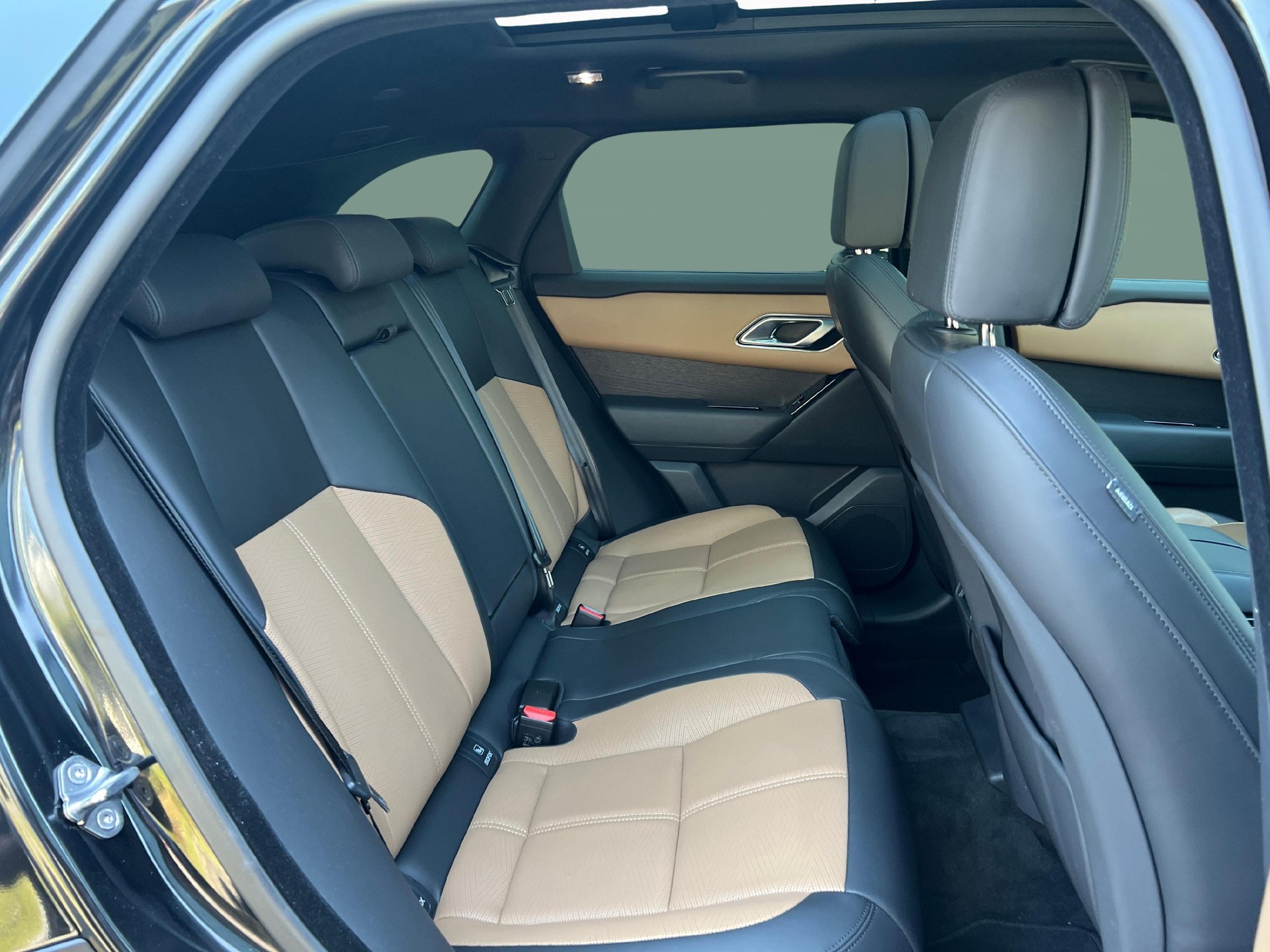 LAND ROVER Range Rover Velar 2.0 P400e Dynamic HSE-image-10