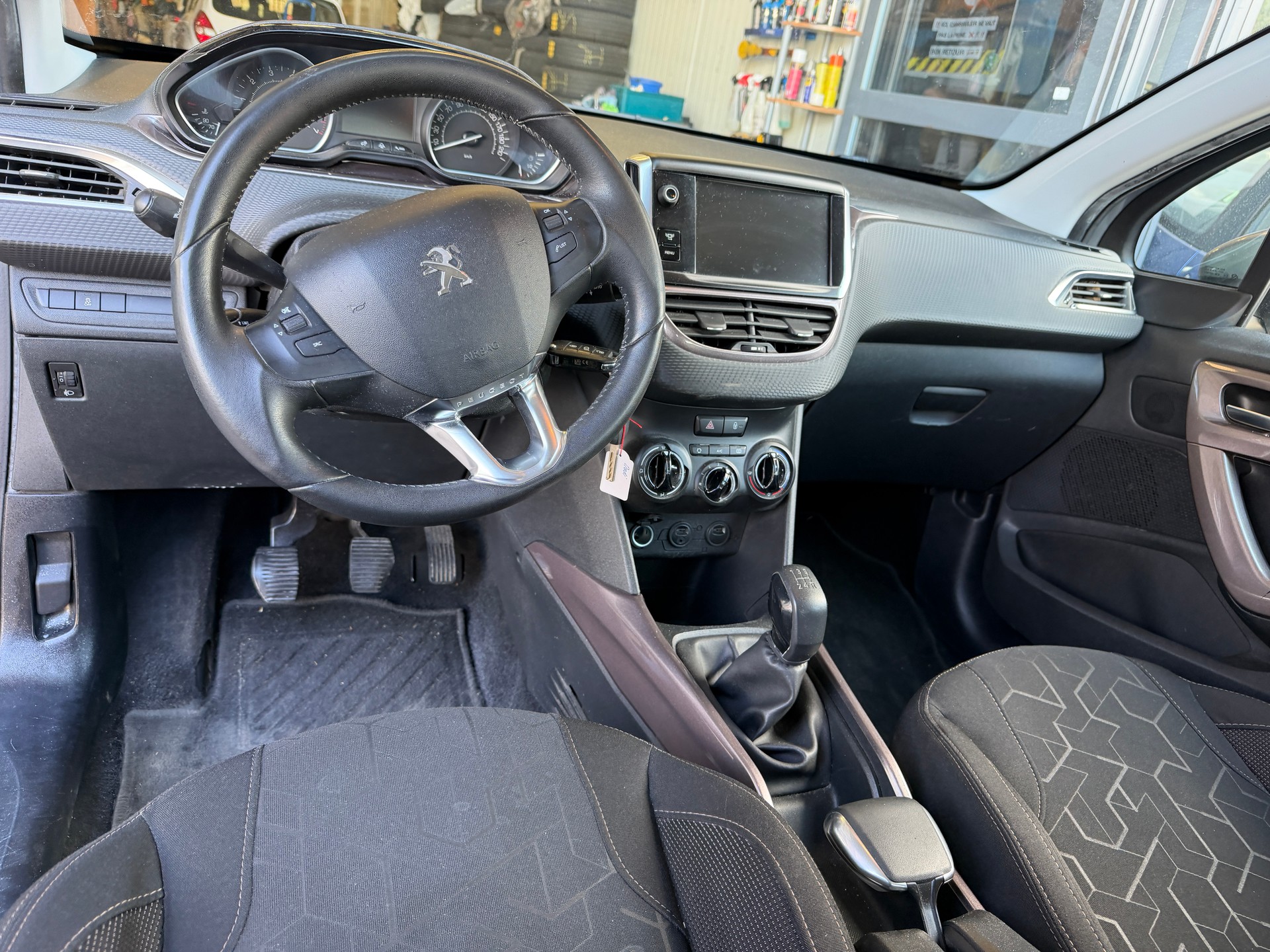 PEUGEOT 2008 1.6 VTI Active-image-7