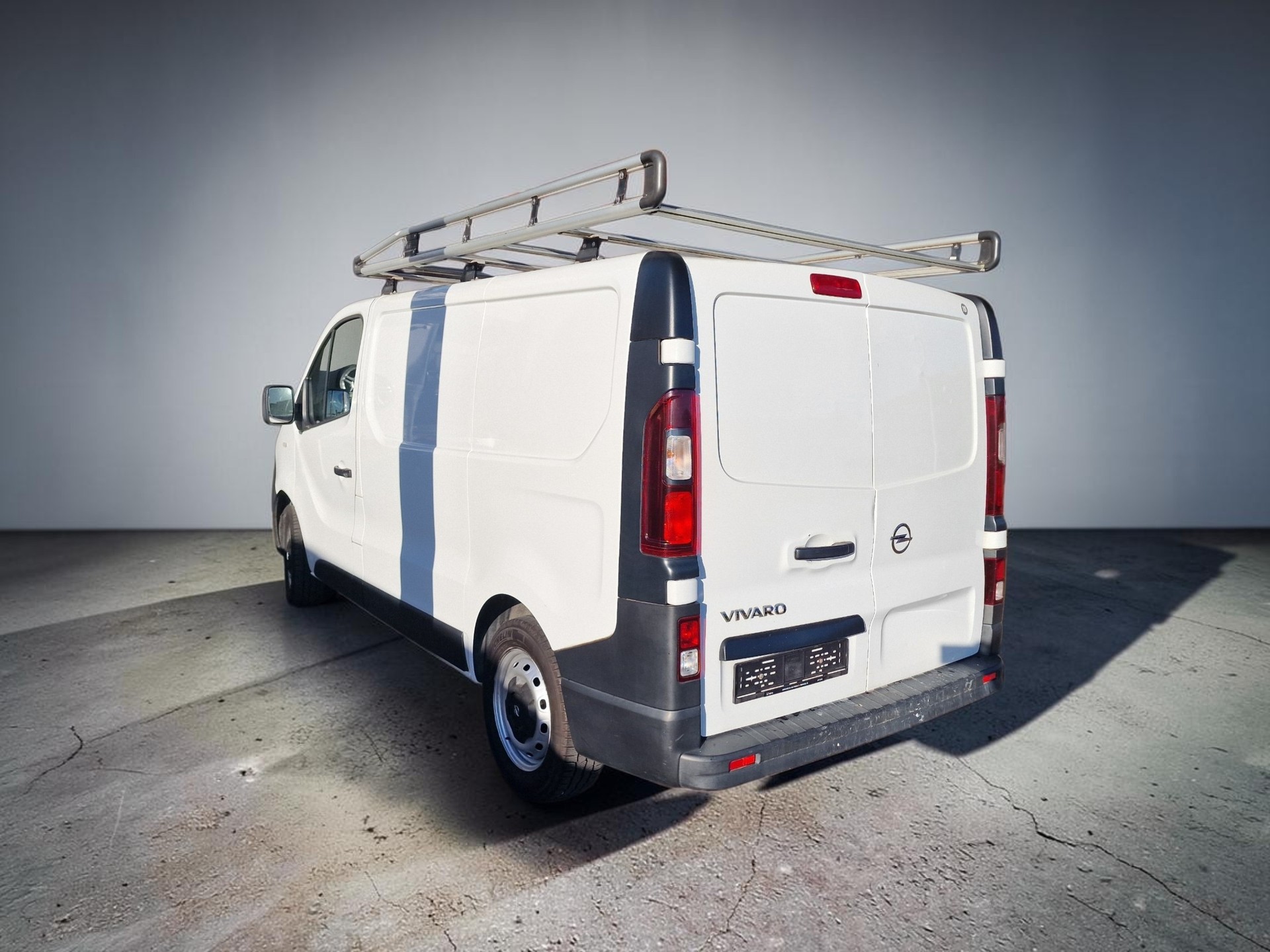 OPEL Vivaro 1.6 CDTI 2.7t L1H1 12Mt Gara MFK Neu-image-5