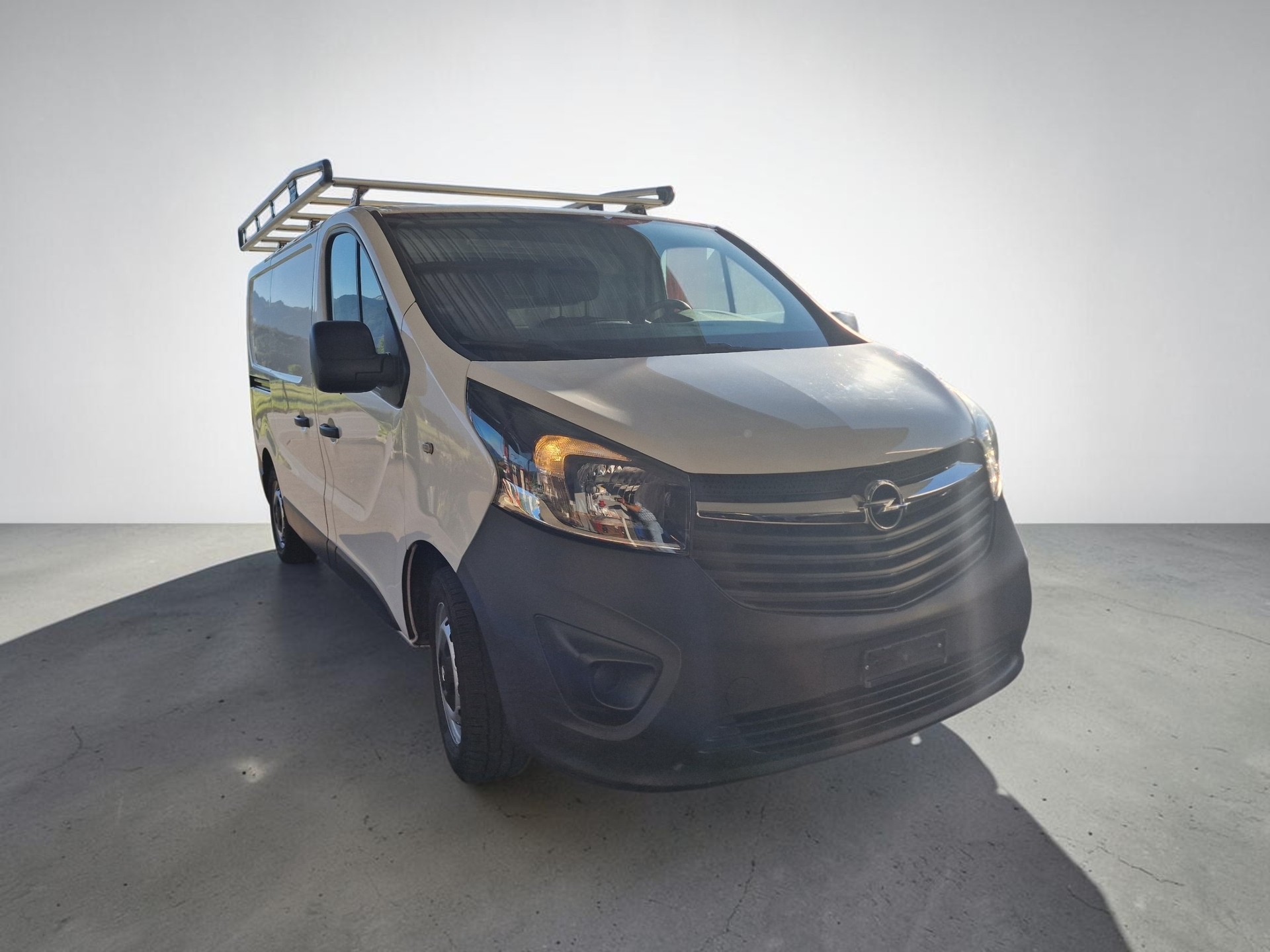 OPEL Vivaro 1.6 CDTI 2.7t L1H1 12Mt Gara MFK Neu-showroom-element-1