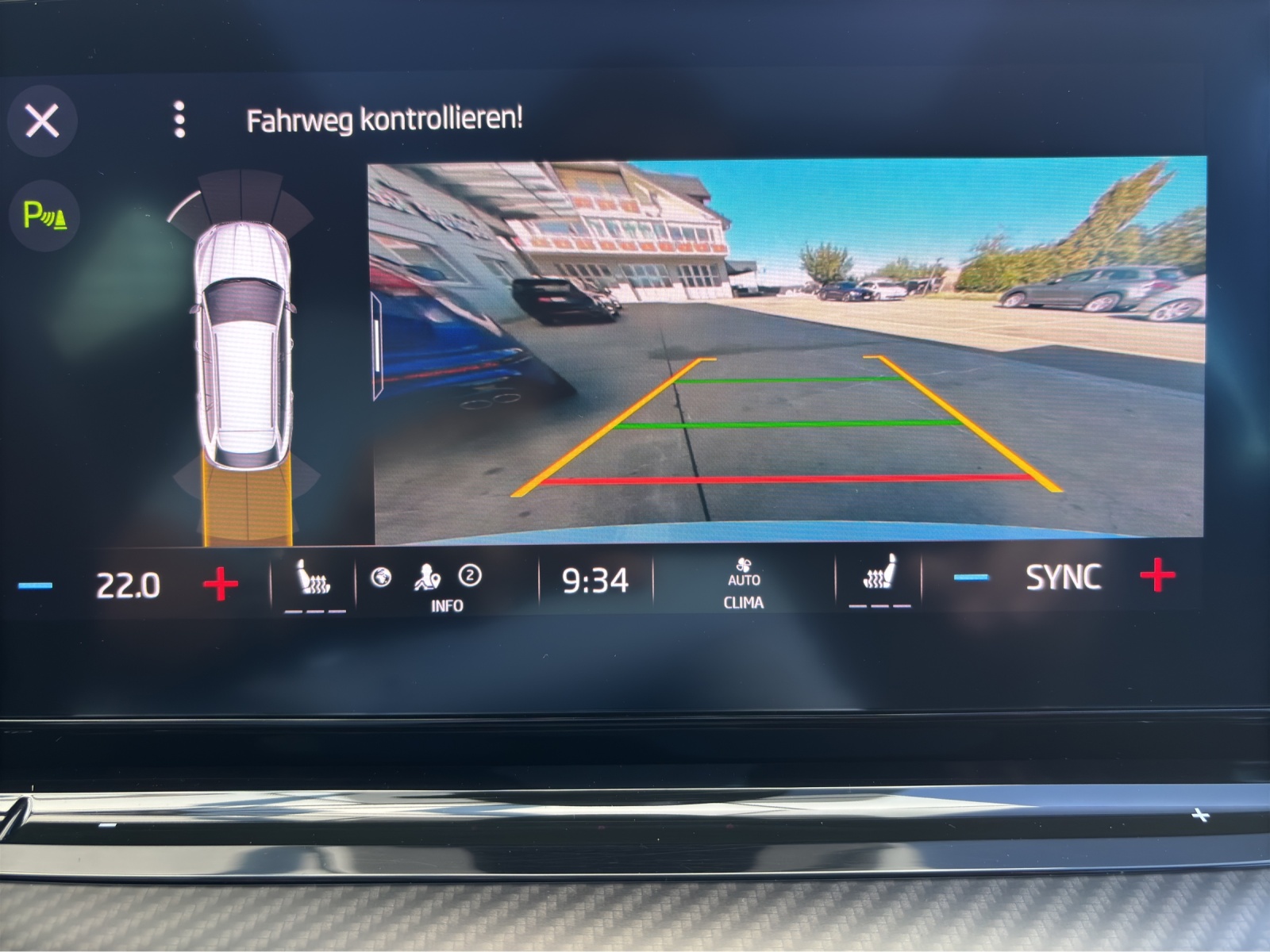 SKODA Octavia Combi 2.0 TSI DSG RS mit AHK-Vorbereitung & Rückfahrkamera-image-24