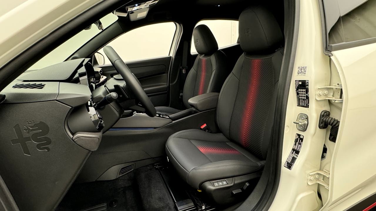ALFA ROMEO Junior 1.2 48V Hybrid Speciale-image-4