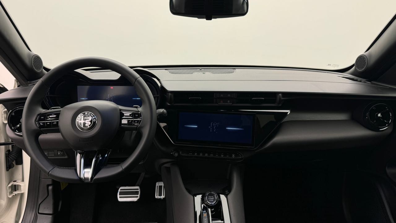 ALFA ROMEO Junior 1.2 48V Hybrid Speciale-image-5