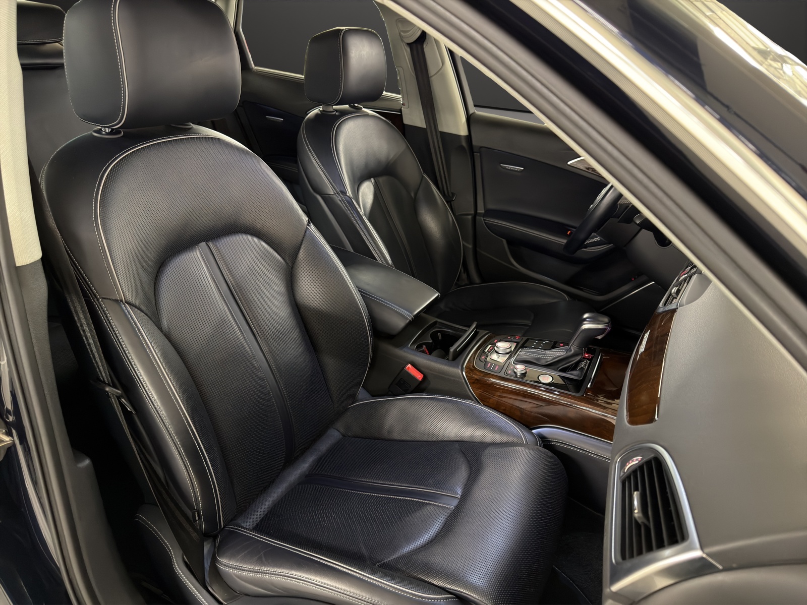 AUDI A6 Limousine 3.0 TDI V6 quattro S-tronic-image-12