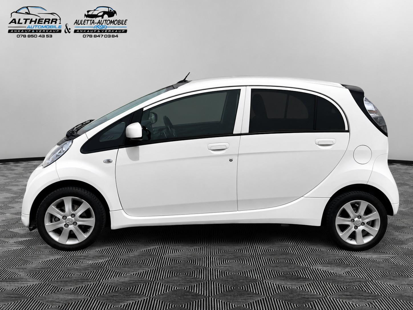 MITSUBISHI i MiEV Style-showroom-element-3