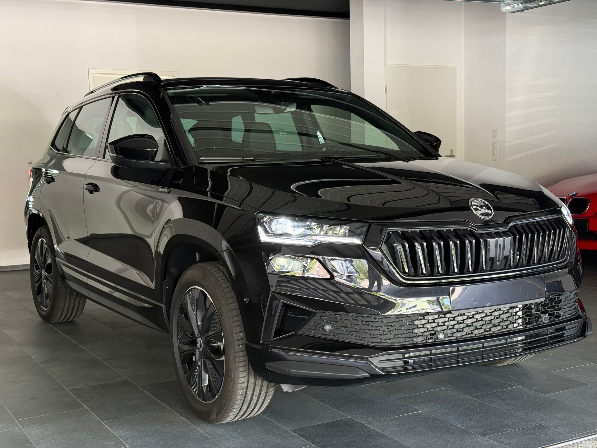 SKODA Karoq 2.0 TSI SportLine 4x4 DSG-image-1