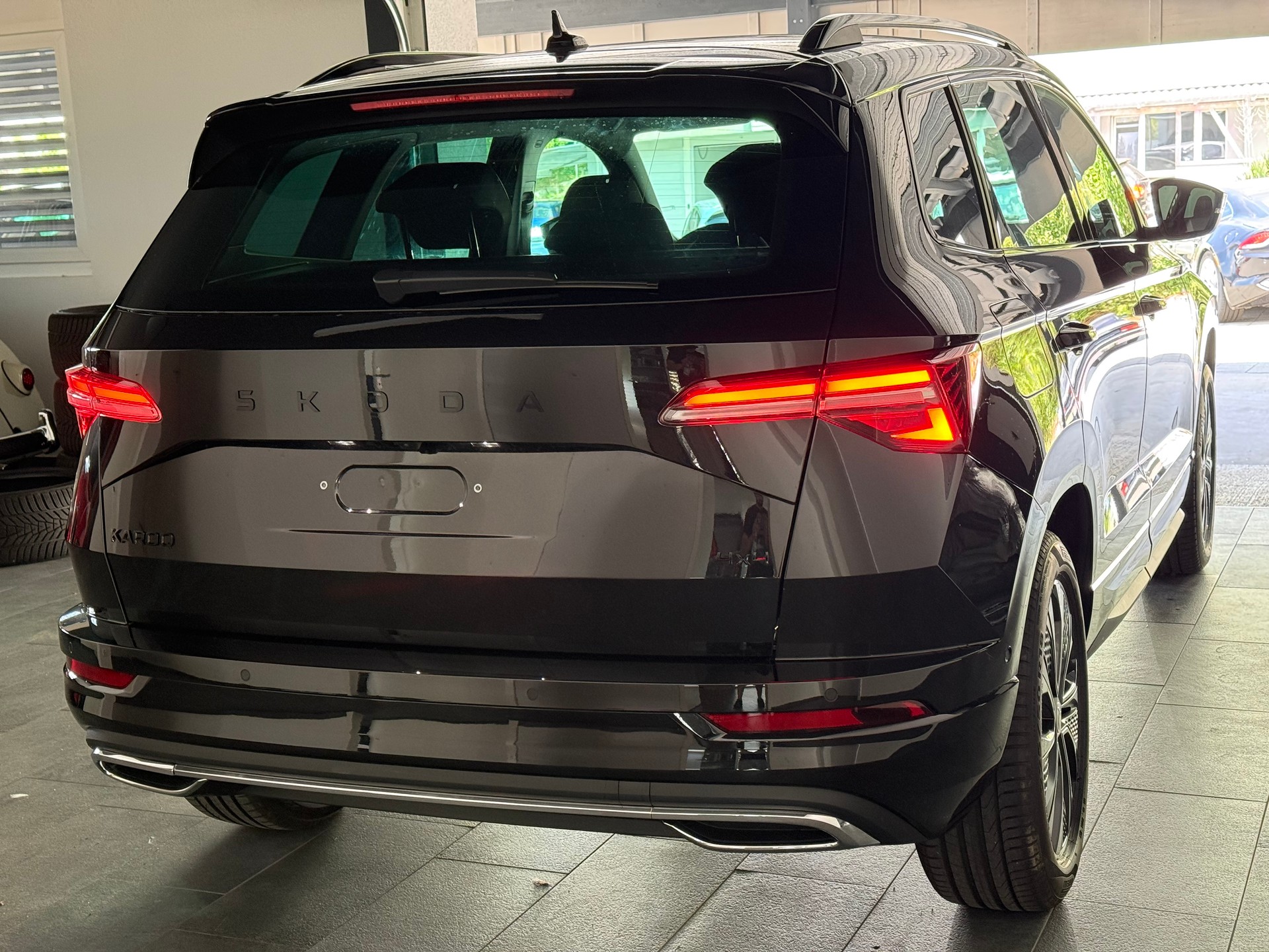 SKODA Karoq 2.0 TSI SportLine 4x4 DSG-image-3