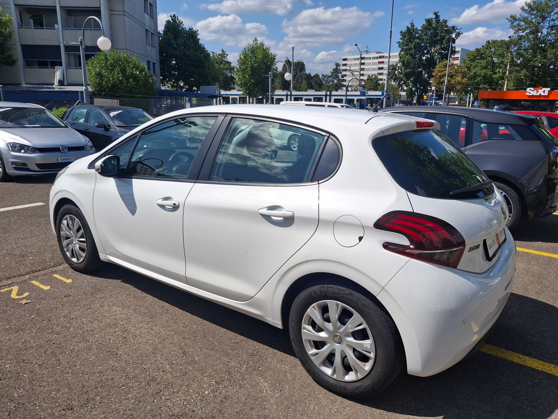 PEUGEOT 208 1.2 PureTech Style EAT6-showroom-element-3