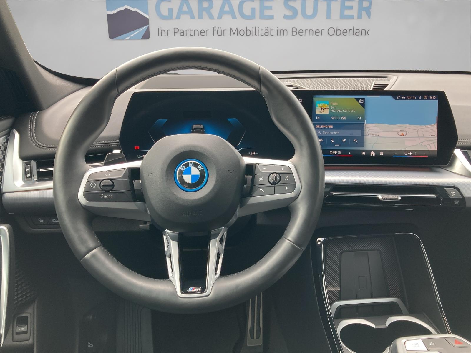 BMW iX1 30 xDrive-image-13