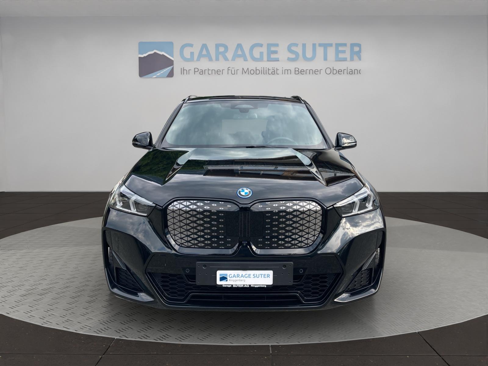 BMW iX1 30 xDrive-image-7