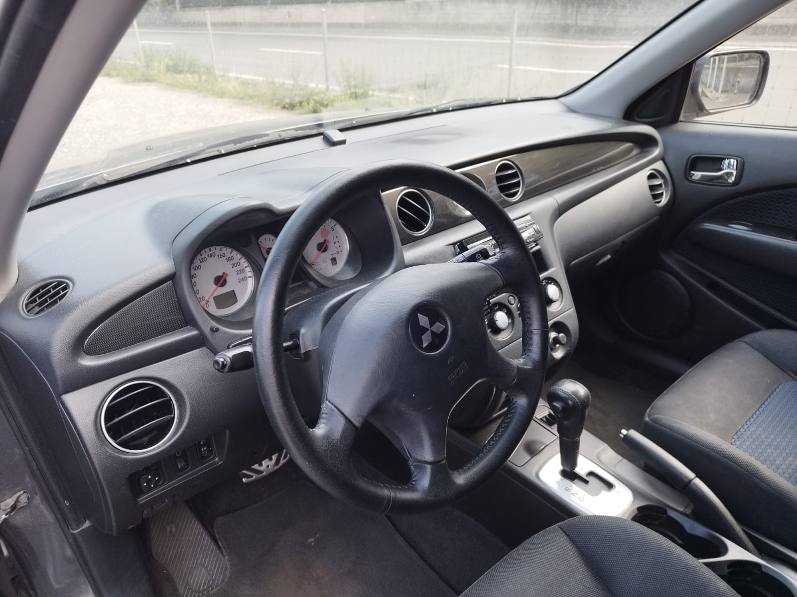 MITSUBISHI Outlander 2.4 16V Intense-image-9