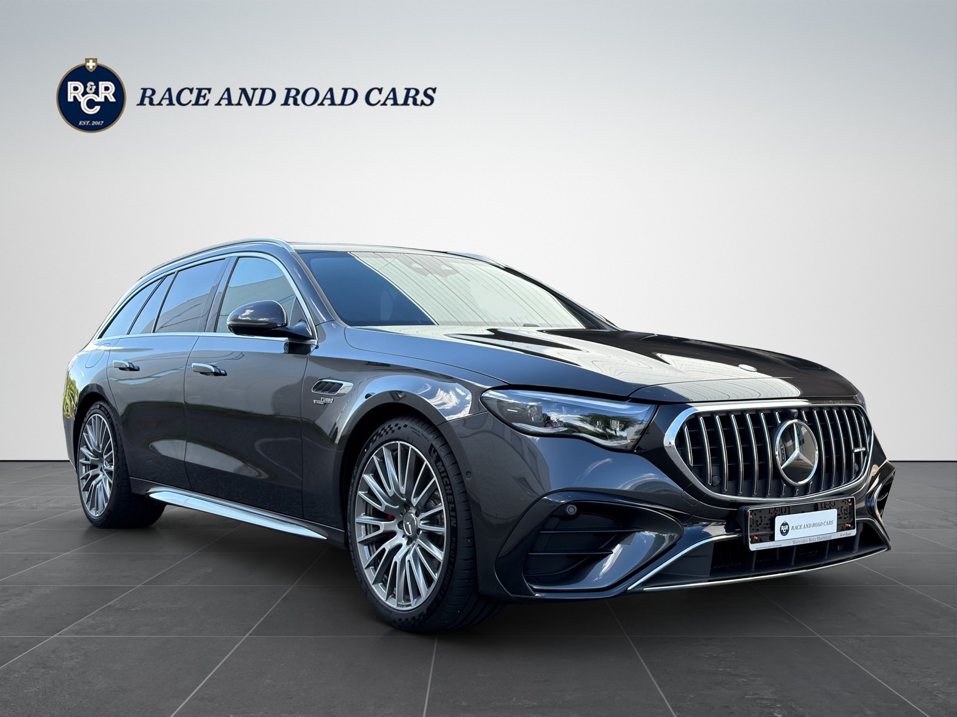 MERCEDES-BENZ E 53 Hybrid AMG 4matic+ Kombi - AMG-showroom-element-2