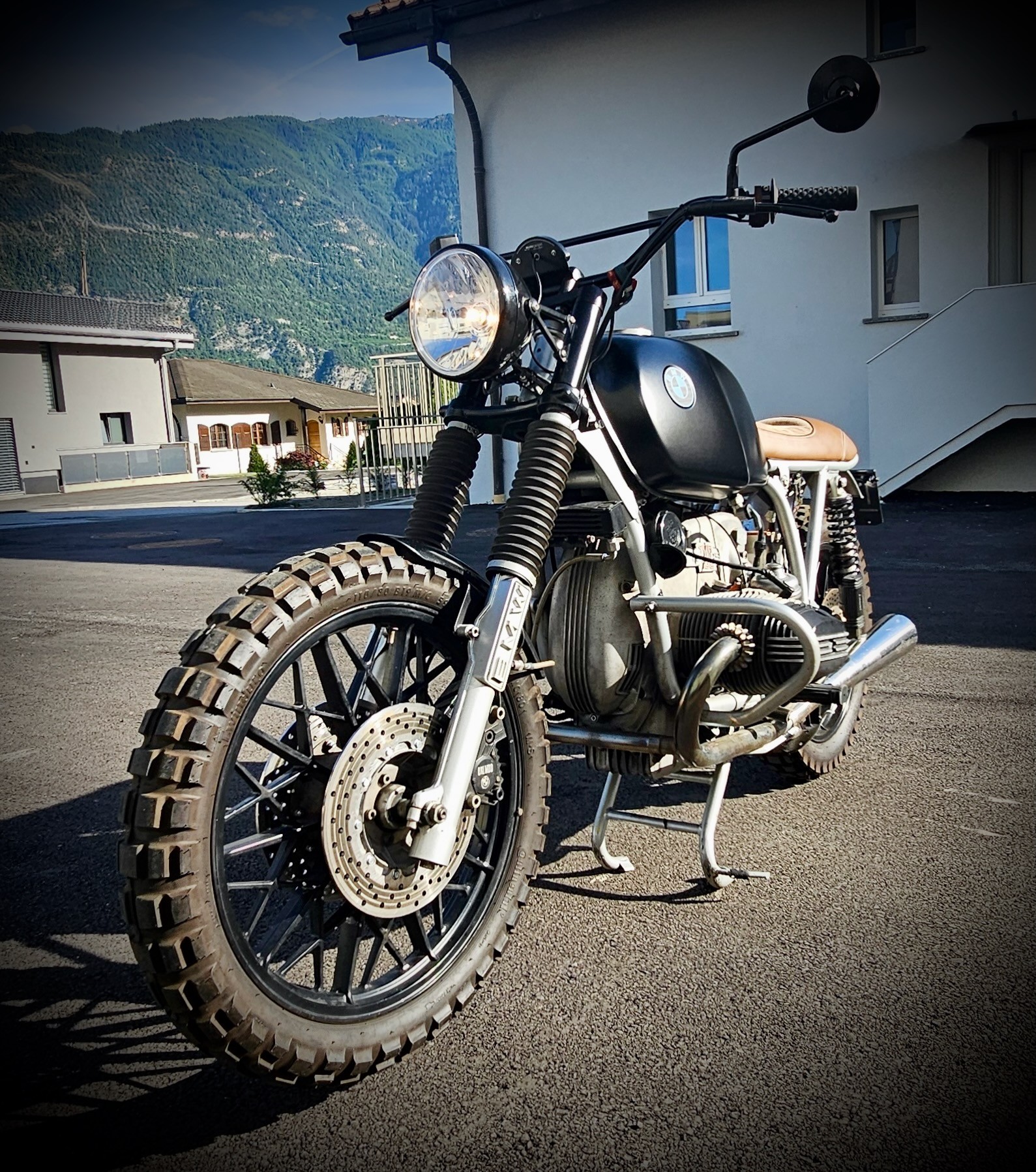 BMW RS-image-0