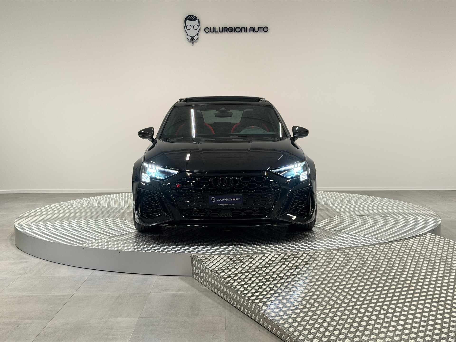AUDI RS3 Sportback 2.5 TSI quattro S-tronic-showroom-element-1