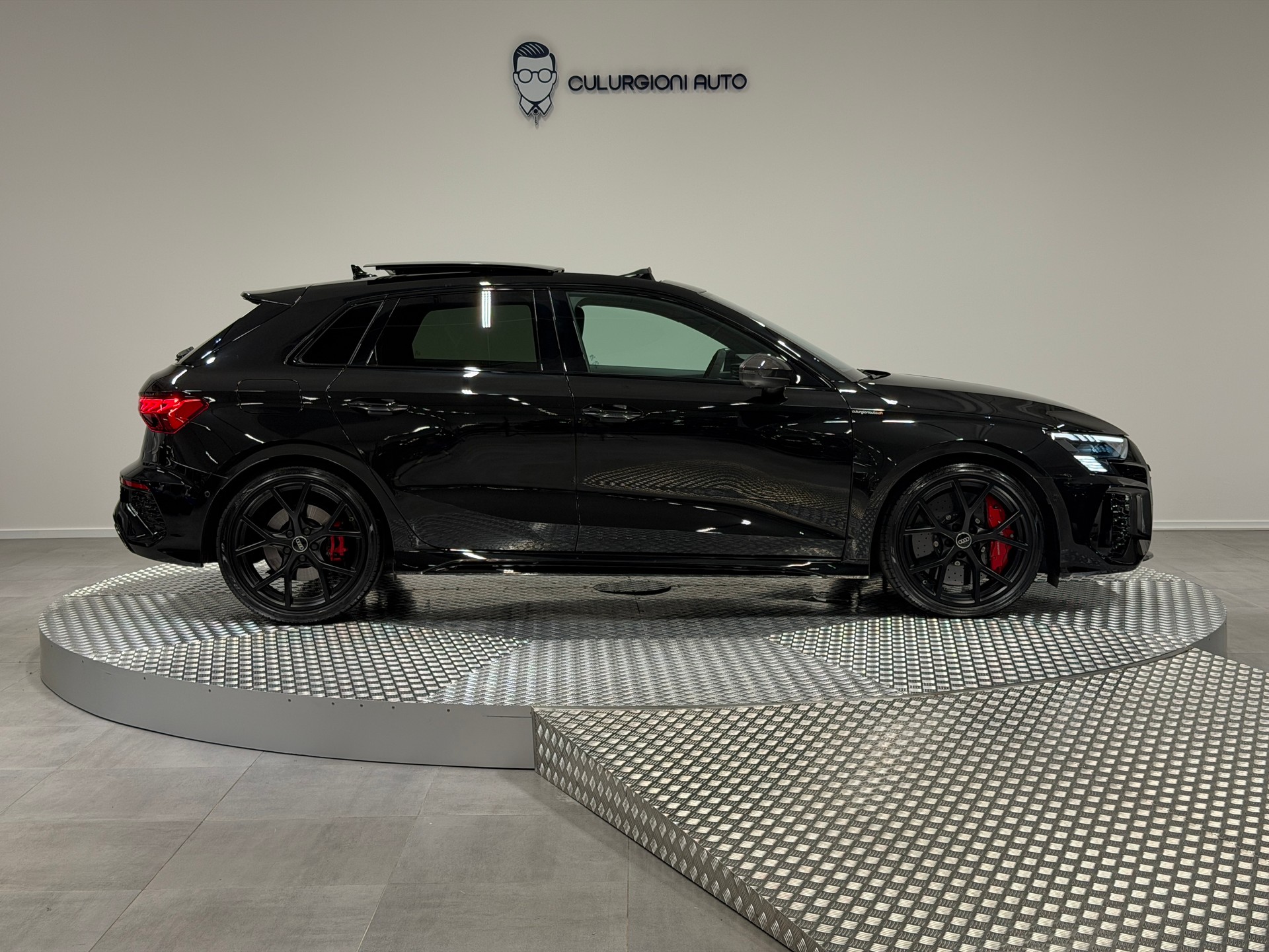 AUDI RS3 Sportback 2.5 TSI quattro S-tronic-showroom-element-3