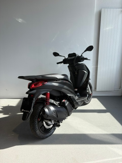 PIAGGIO Medley 125 Sport-image-2