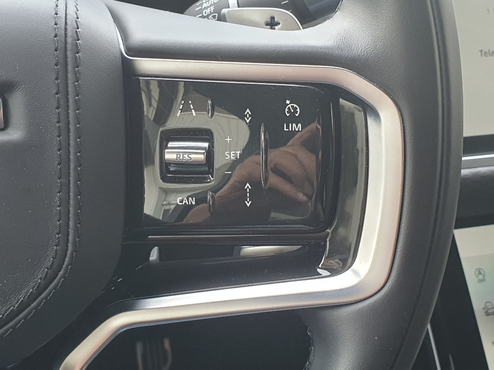 LAND ROVER Range Rover Velar R-Dynamic P 250 Automatic-image-9