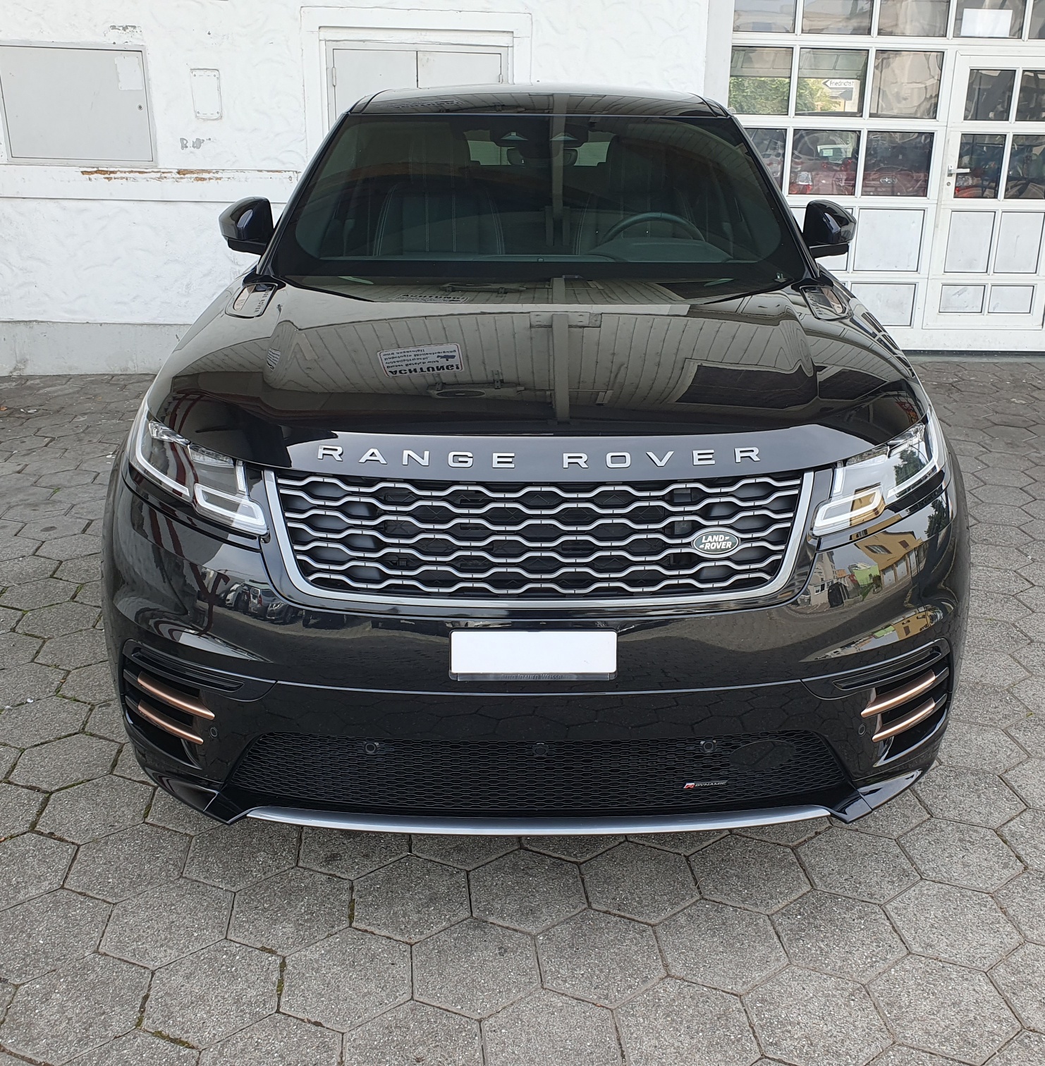 LAND ROVER Range Rover Velar R-Dynamic P 250 Automatic-image-25