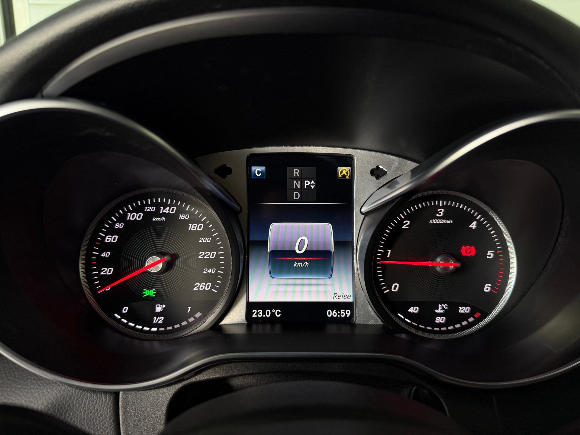 MERCEDES-BENZ C 250 BlueTEC Avantgarde 4Matic 7G-Tronic (CH)-image-9