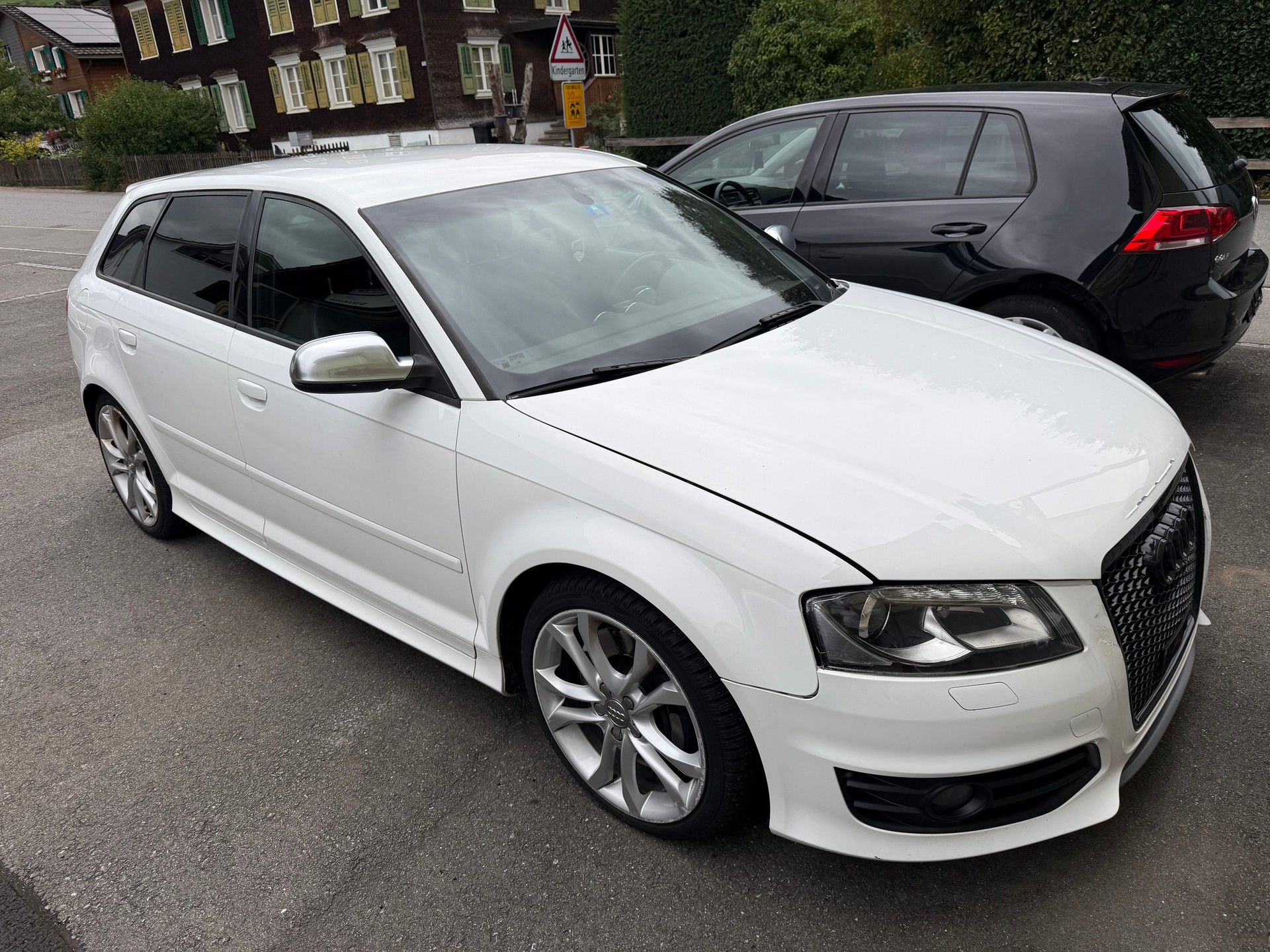 AUDI S3 Sportback 2.0 TFSI quattro S-tronic-image-2